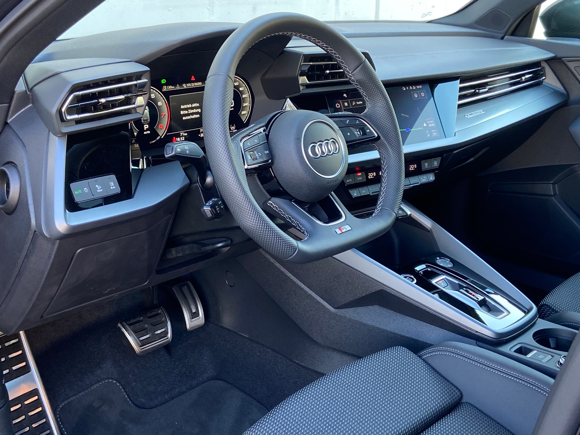 AUDI A3 Sportback TFSI 150 kW quattro 2 x S line S tronic-image-6