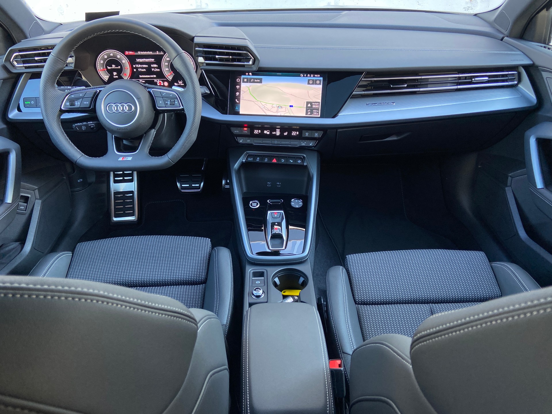 AUDI A3 Sportback TFSI 150 kW quattro 2 x S line S tronic-image-5