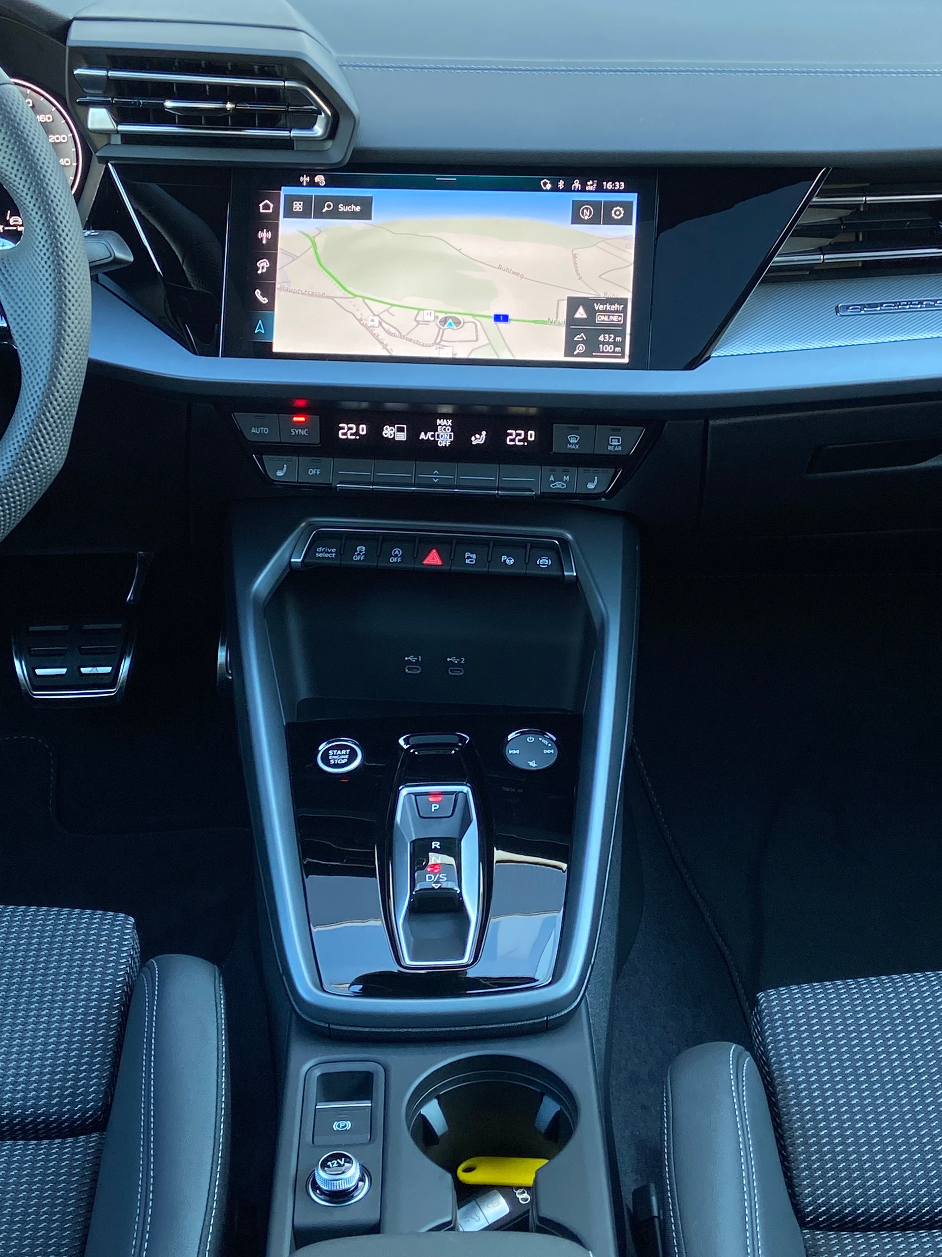 AUDI A3 Sportback TFSI 150 kW quattro 2 x S line S tronic-image-10