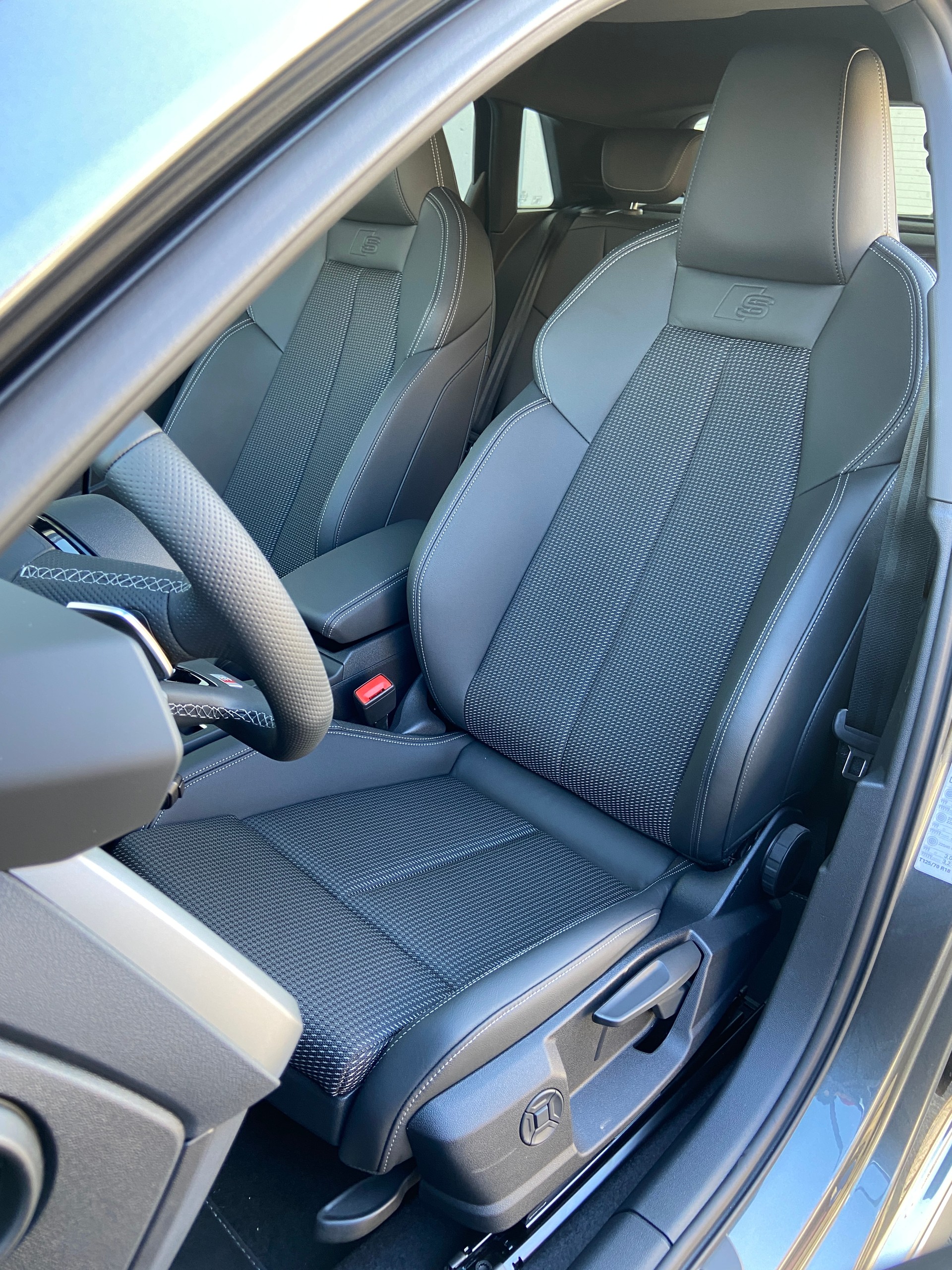 AUDI A3 Sportback TFSI 150 kW quattro 2 x S line S tronic-image-8