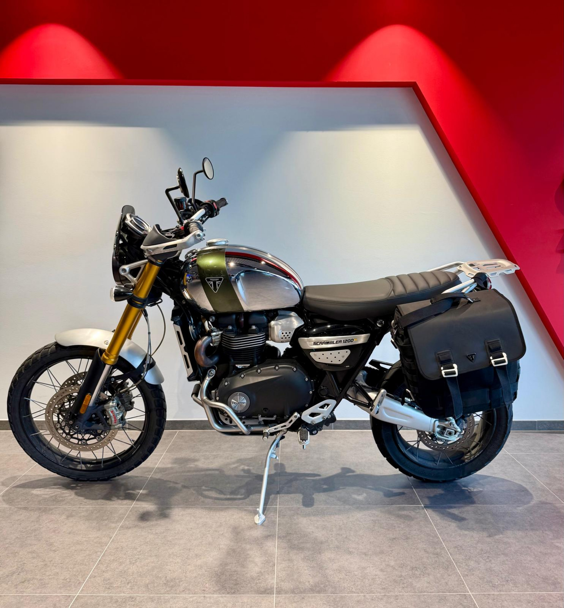 TRIUMPH Scrambler 1200 XE-showroom-element-1