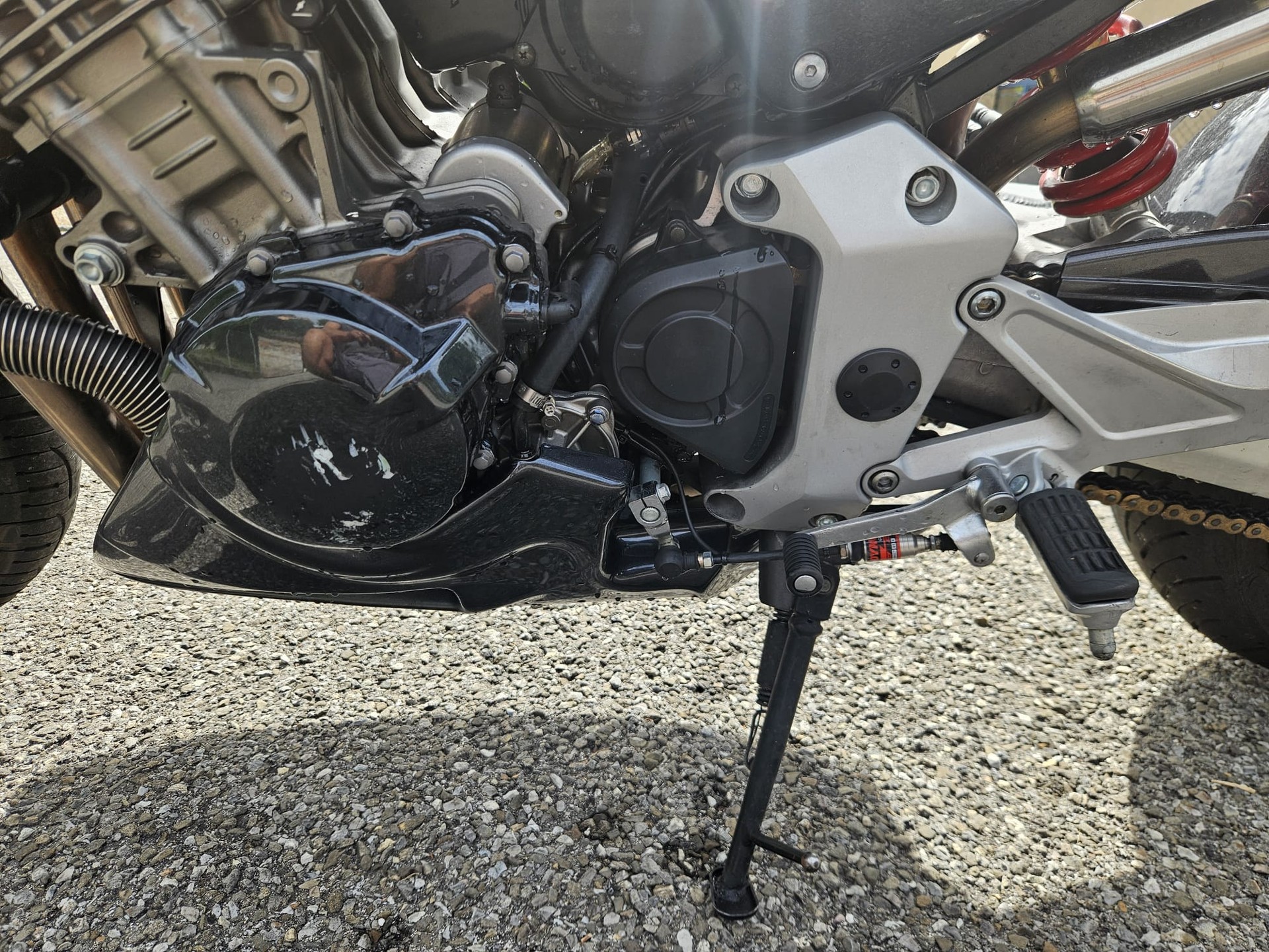HONDA CB 900 F Hornet-image-10