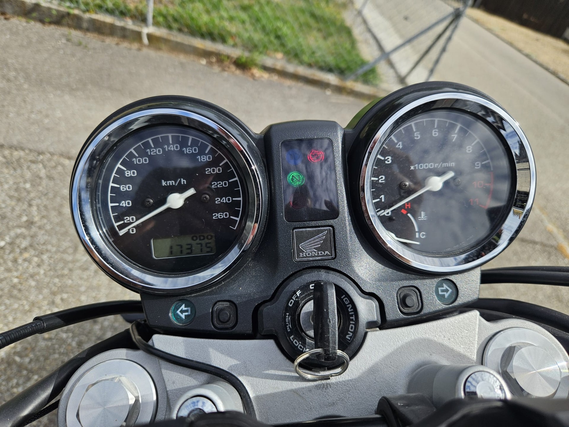 HONDA CB 900 F Hornet-image-4
