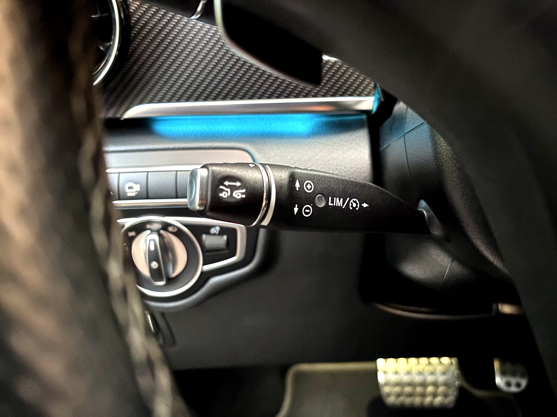 MERCEDES-BENZ V 300 d Swiss Ed. lang 4matic-image-14