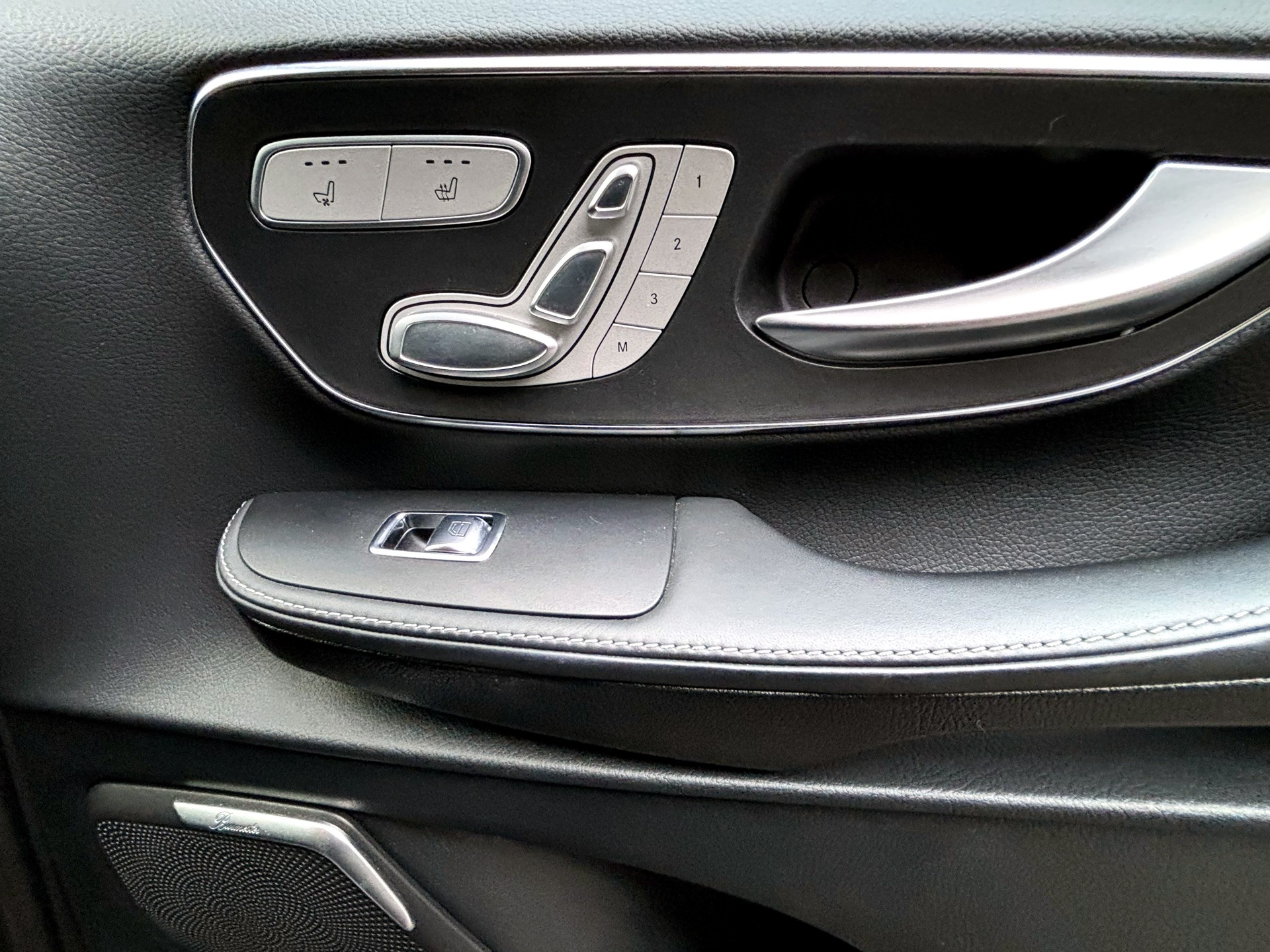 MERCEDES-BENZ V 300 d Swiss Ed. lang 4matic-image-17
