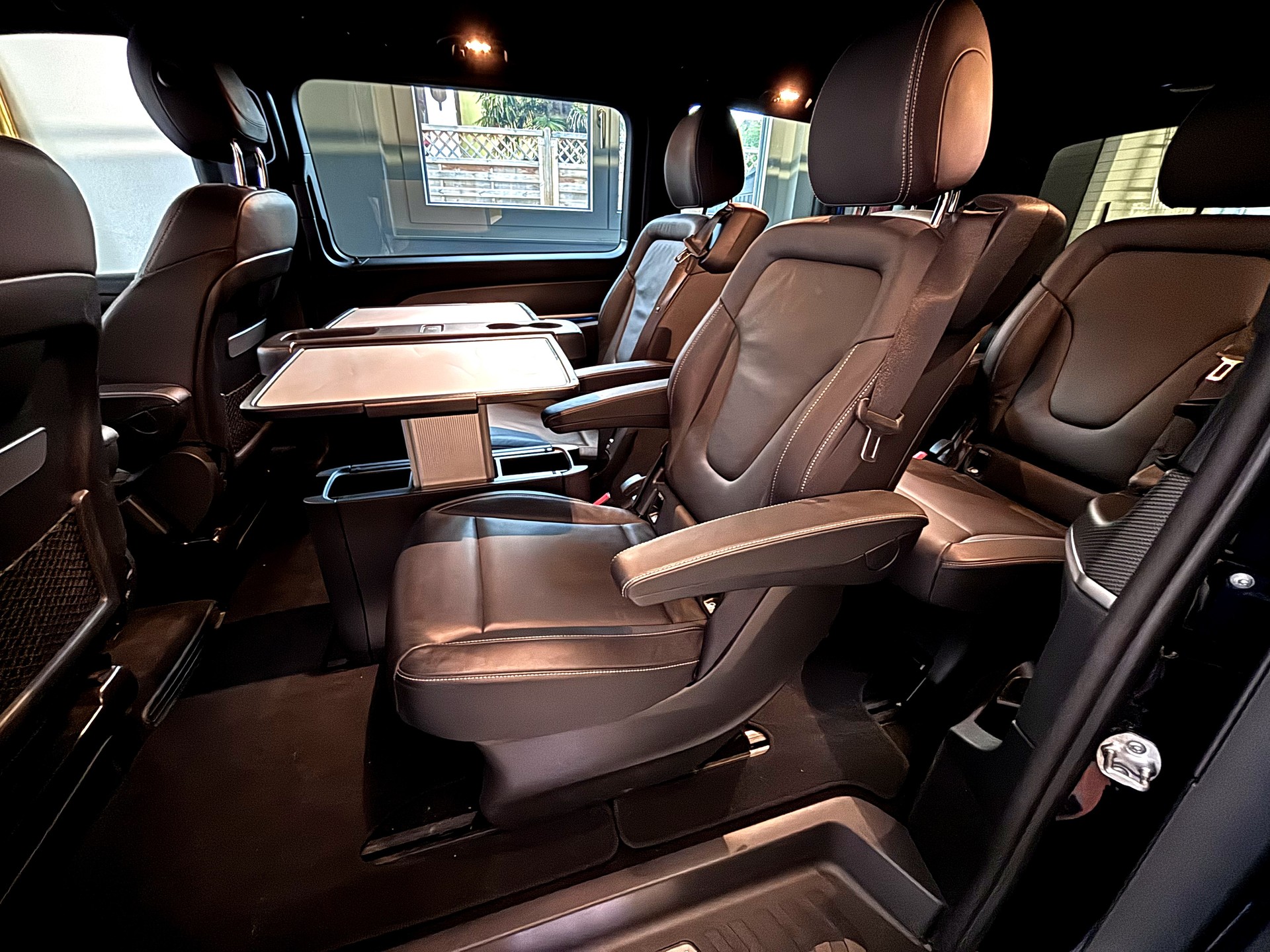 MERCEDES-BENZ V 300 d Swiss Ed. lang 4matic-image-18
