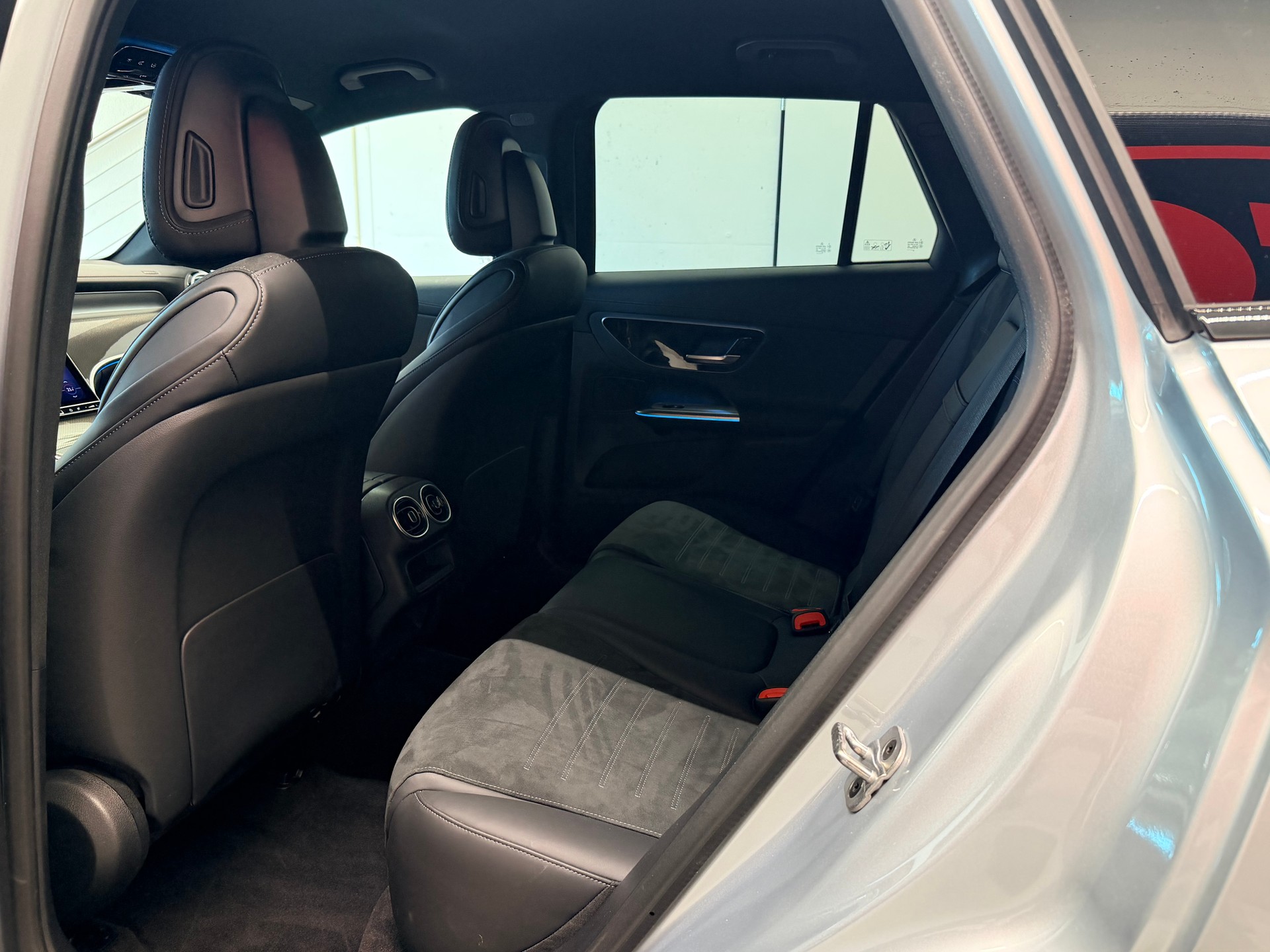 MERCEDES-BENZ GLC 300 d AMG 4Matic 9G-Tronic-image-14