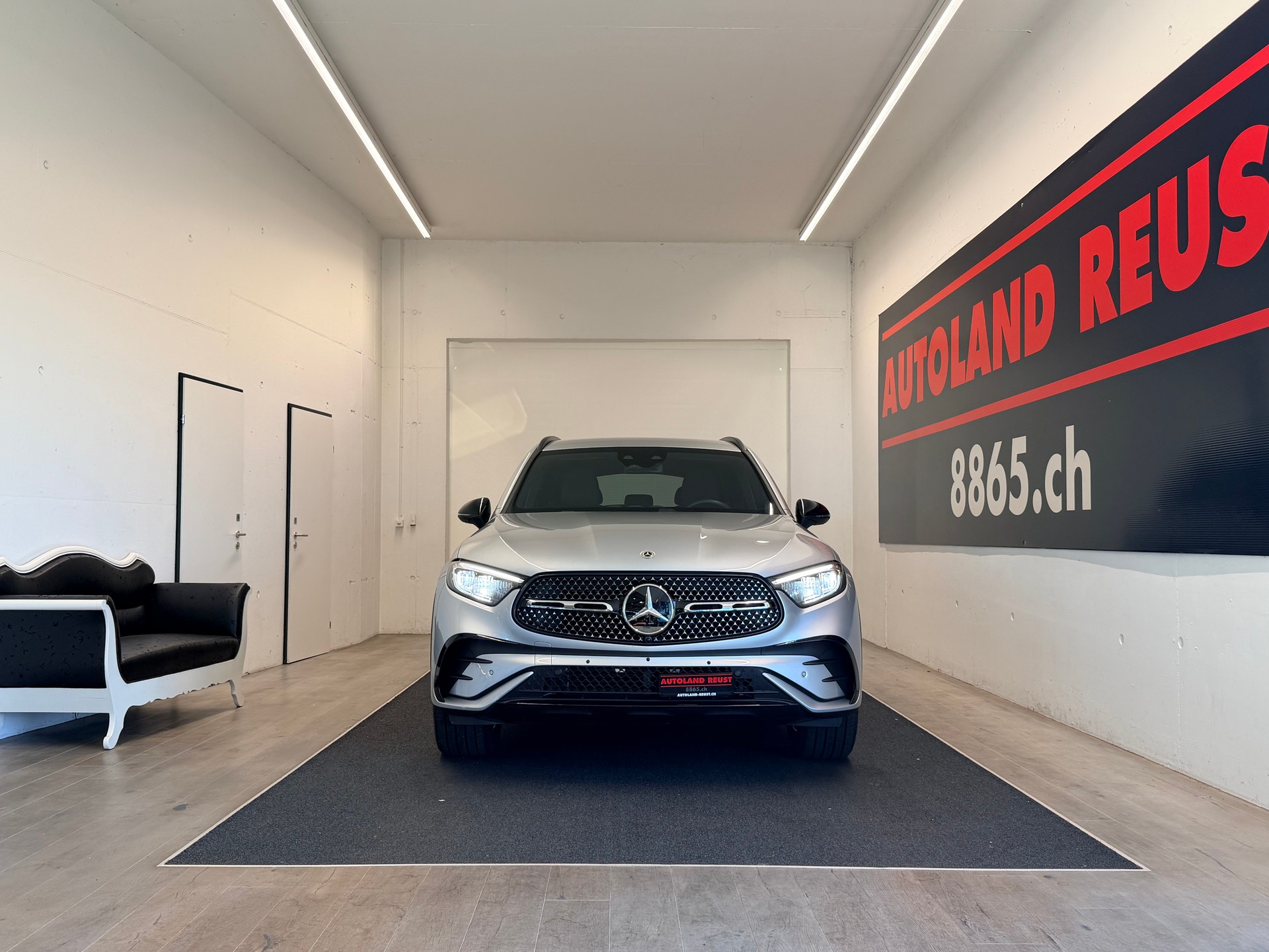 MERCEDES-BENZ GLC 300 d AMG 4Matic 9G-Tronic-showroom-element-1