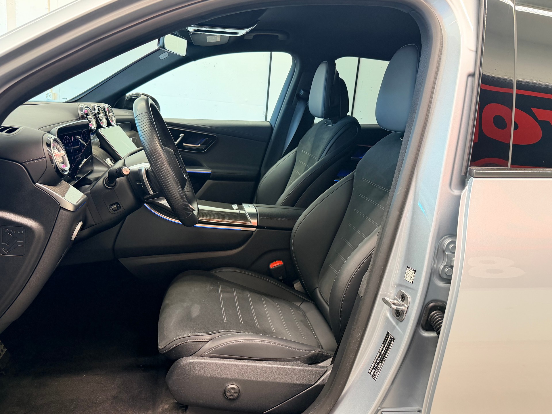 MERCEDES-BENZ GLC 300 d AMG 4Matic 9G-Tronic-image-13