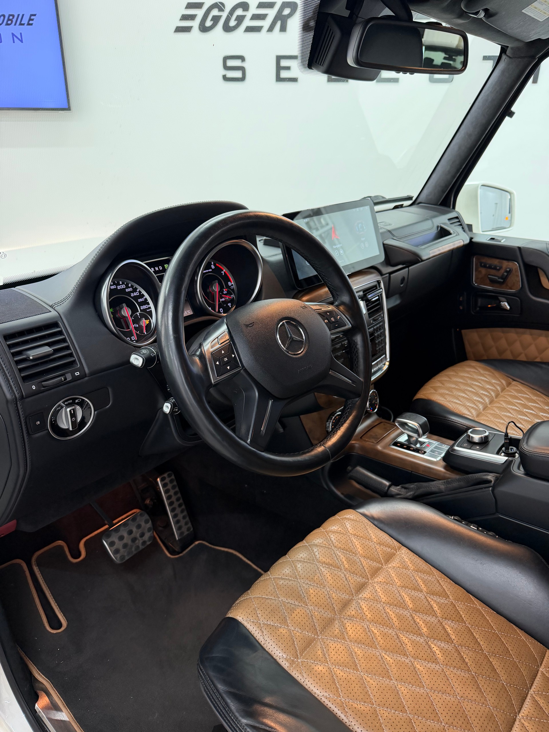 MERCEDES-BENZ G 63 AMG Automatic-image-8