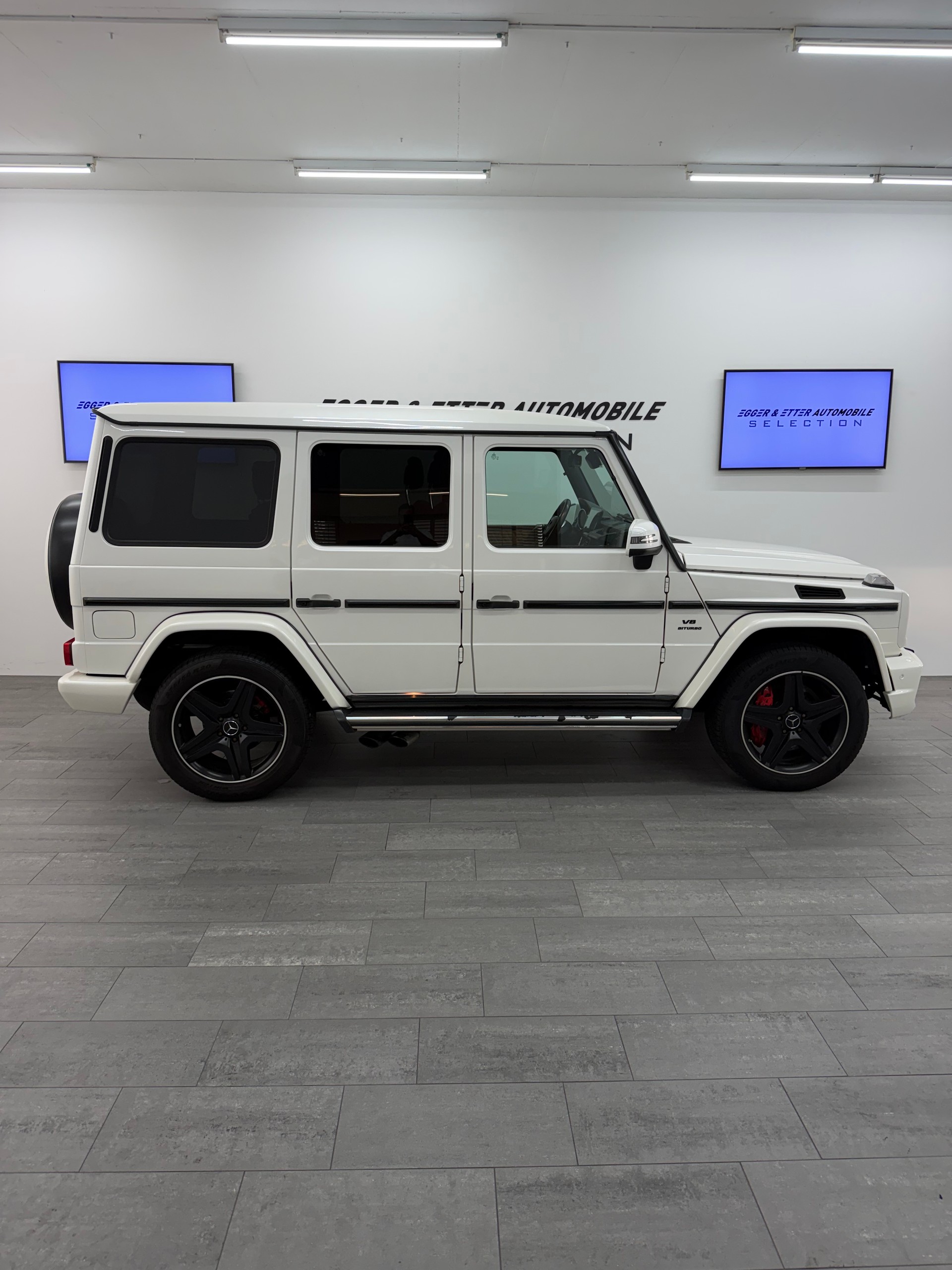 MERCEDES-BENZ G 63 AMG Automatic-showroom-element-3