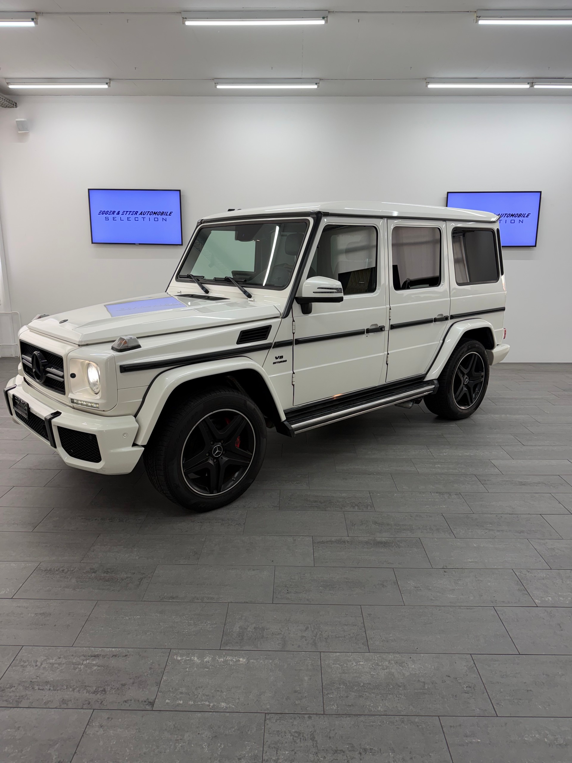 MERCEDES-BENZ G 63 AMG Automatic-showroom-element-1