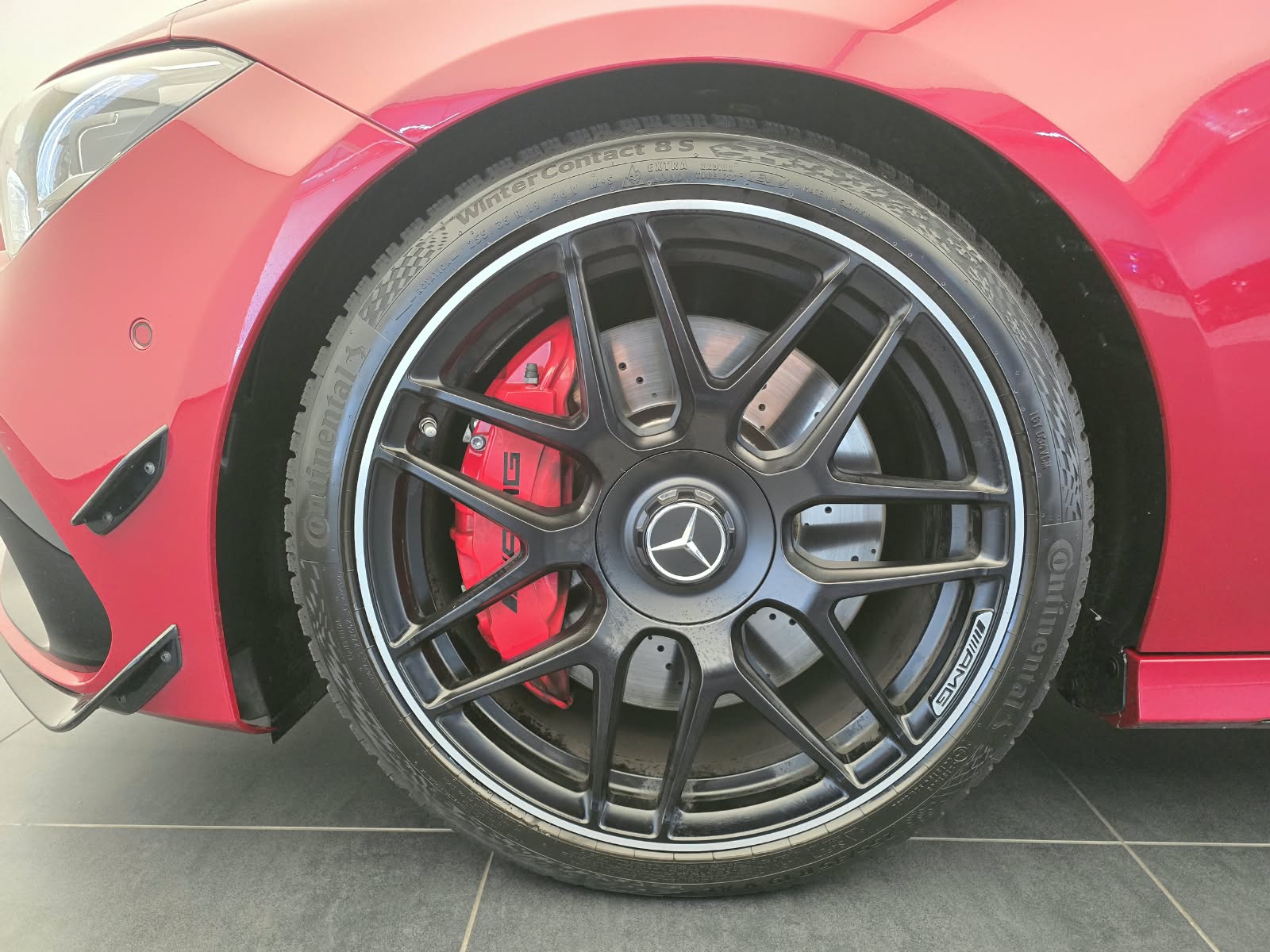 MERCEDES-BENZ CLA 45 S AMG 4Matic+ 8G-DCT-showroom-element-2