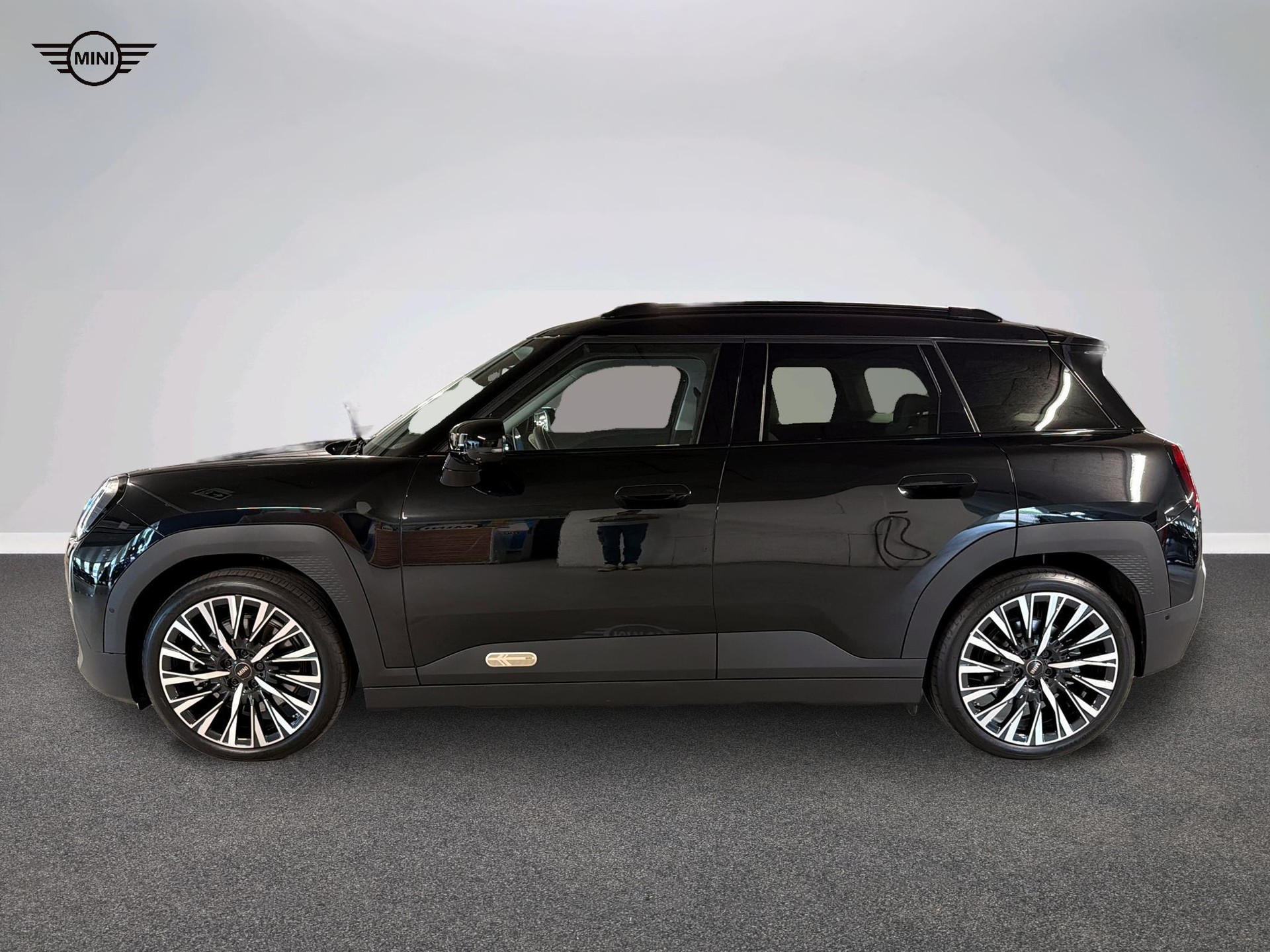 MINI Aceman SE-showroom-element-1