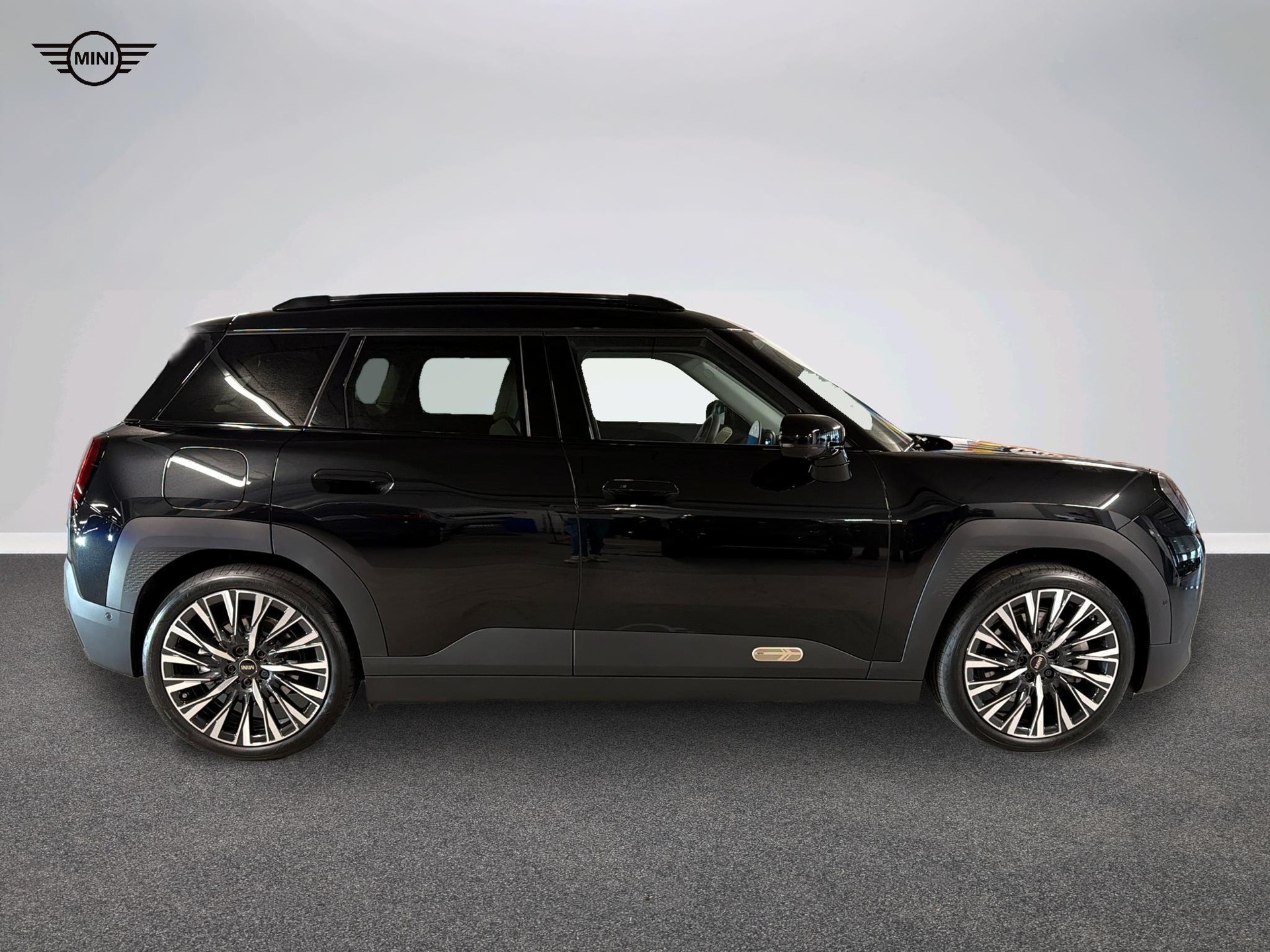 MINI Aceman SE-showroom-element-2