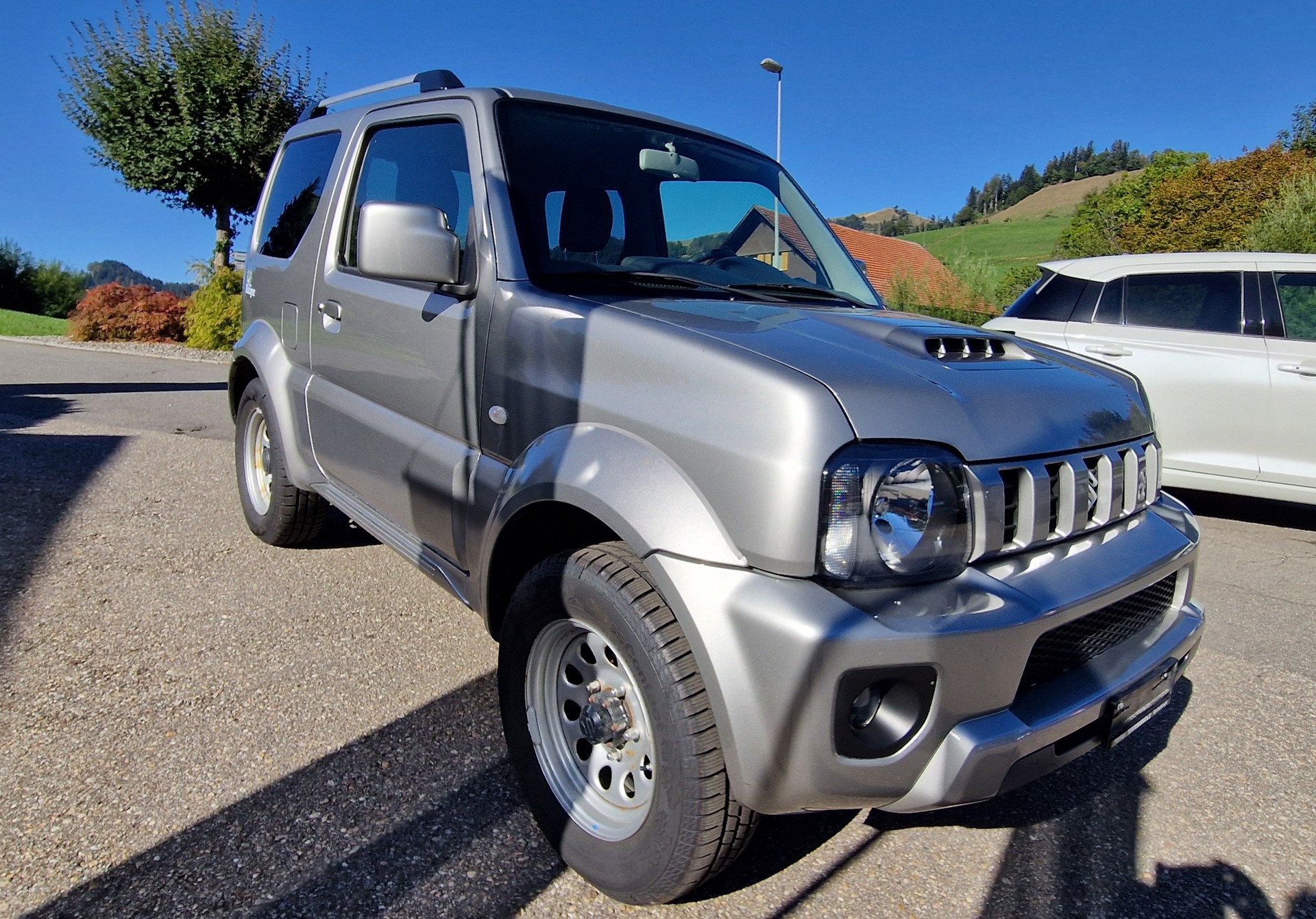 SUZUKI Jimny 1.3 16V Compact Top-showroom-element-2