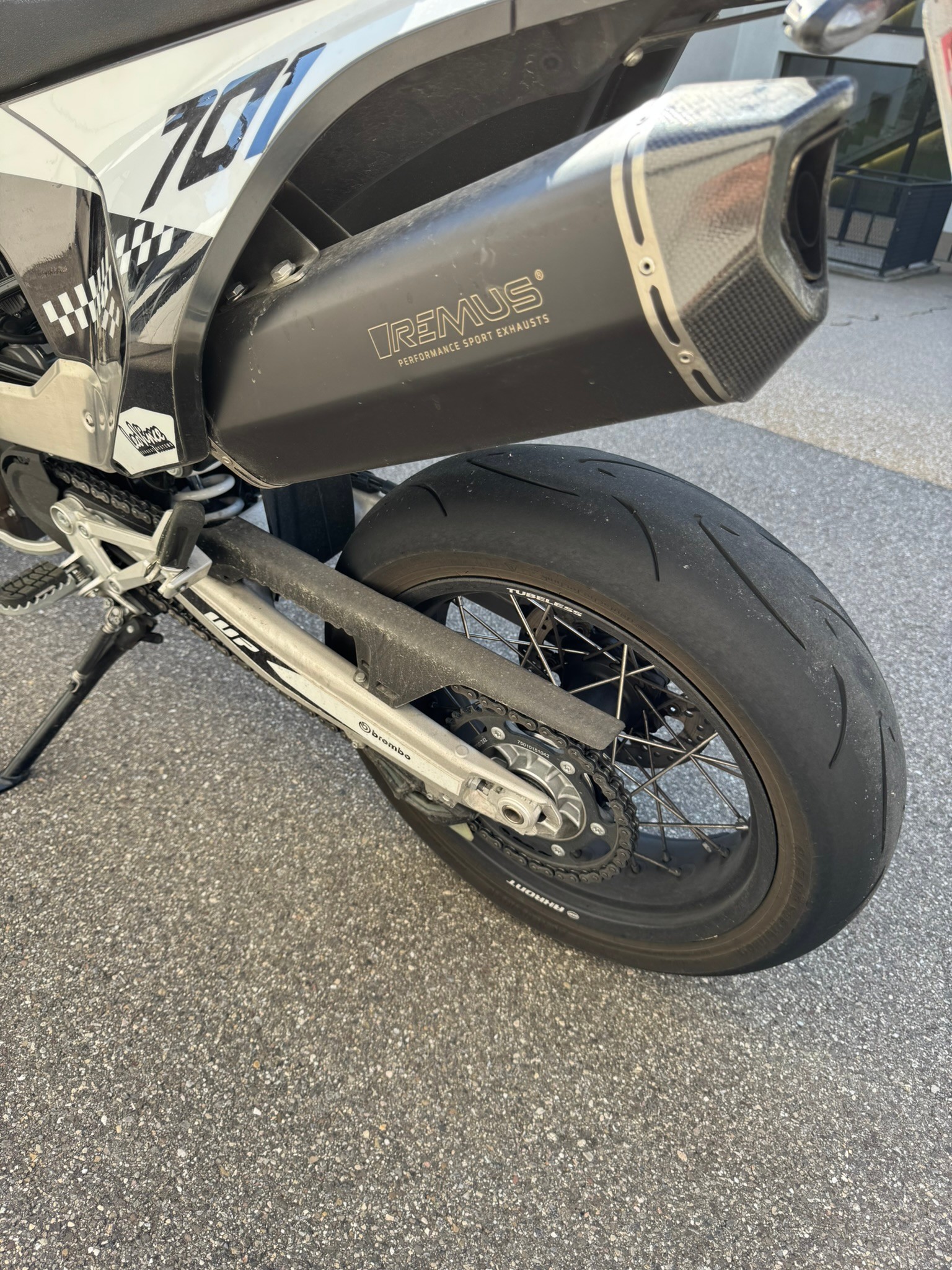 HUSQVARNA 701 Supermoto (35kW)-image-6
