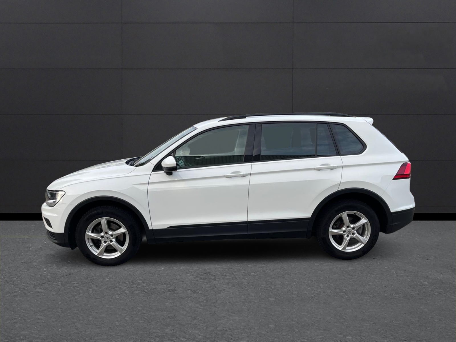 VW Tiguan 2.0 TDI SCR Trendline 4Motion DSG-showroom-element-3