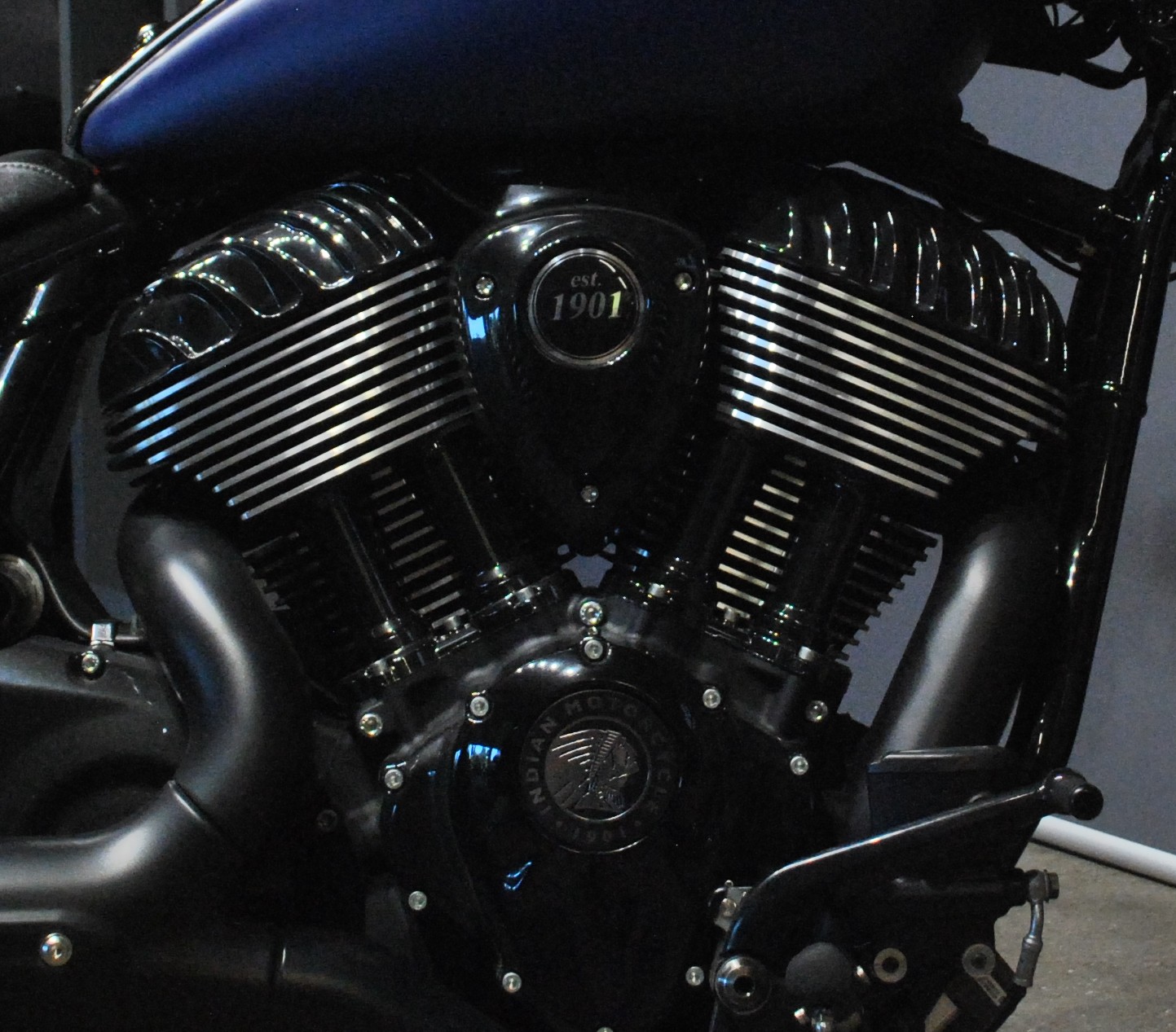 INDIAN Chief Dark Horse-image-9