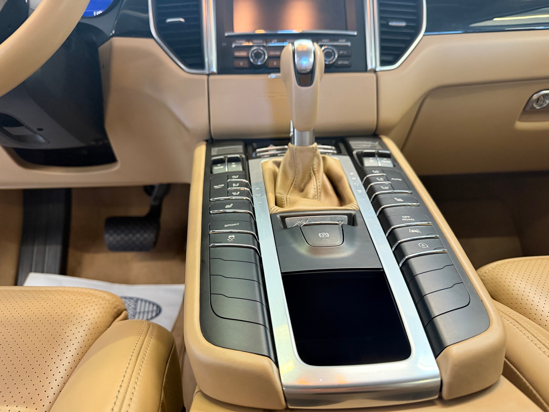 PORSCHE Macan S PDK-image-10