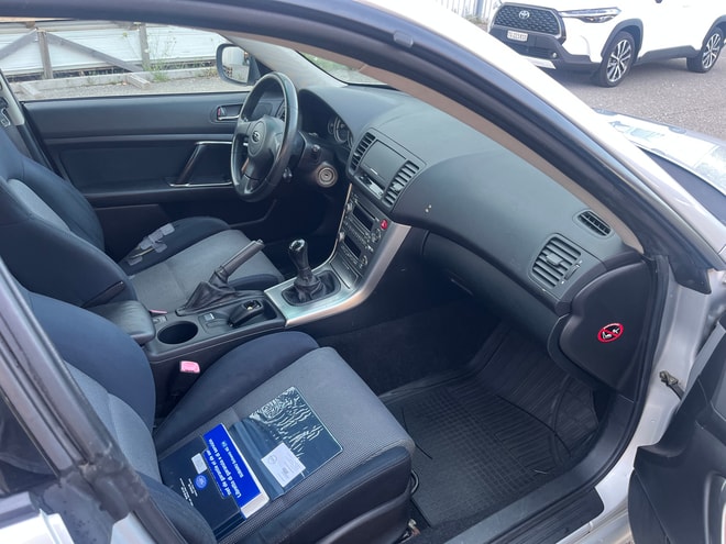 SUBARU Legacy 2.0i AWD-image-8