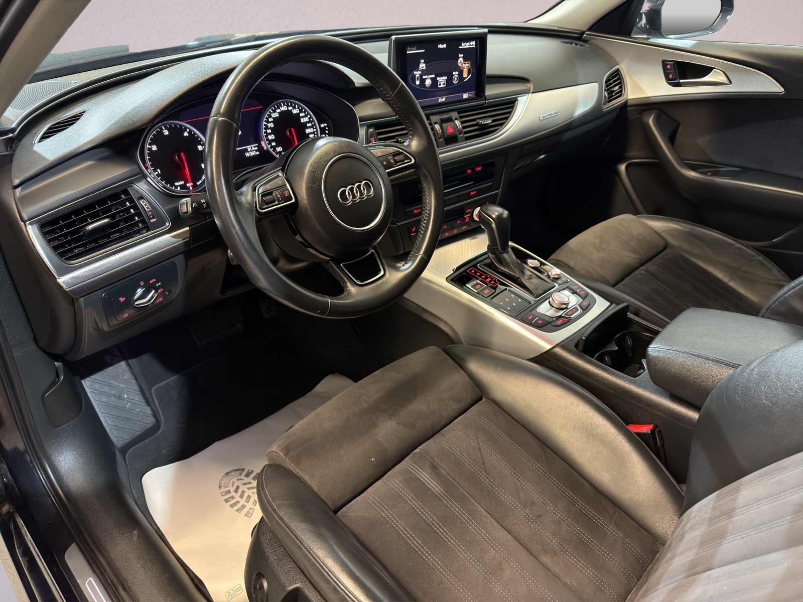 AUDI A6 Avant 3.0 TDI V6 quattro S-tronic-image-9