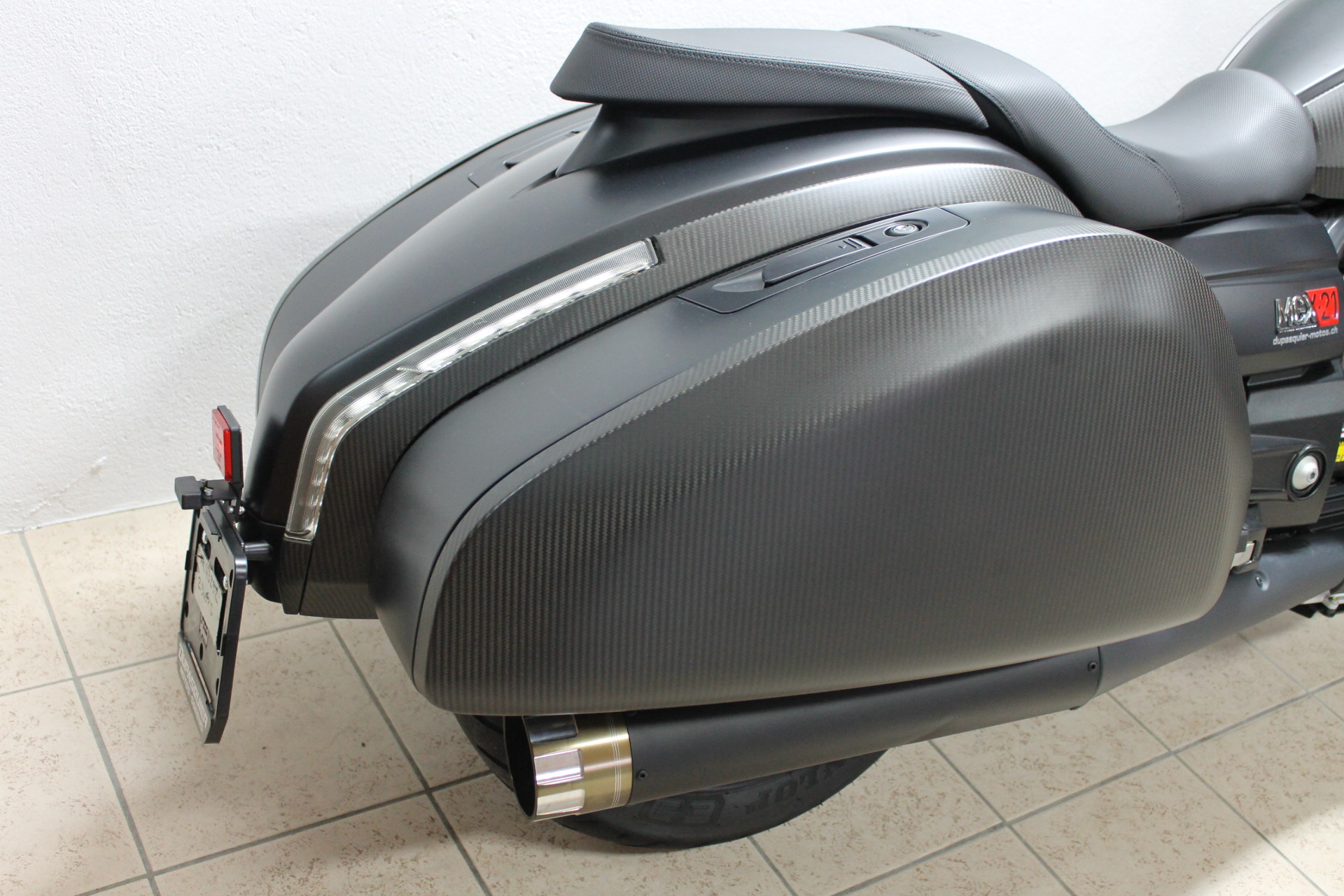 MOTO GUZZI MGX-21-image-3