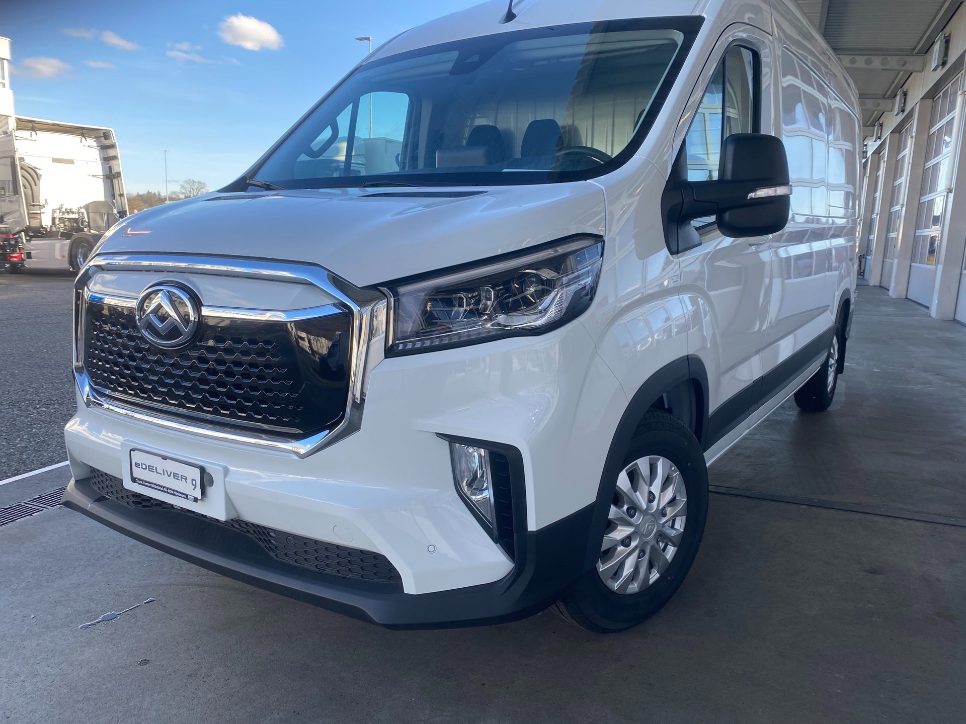 MAXUS eDeliver 9 L3H2 72kWh-image-2