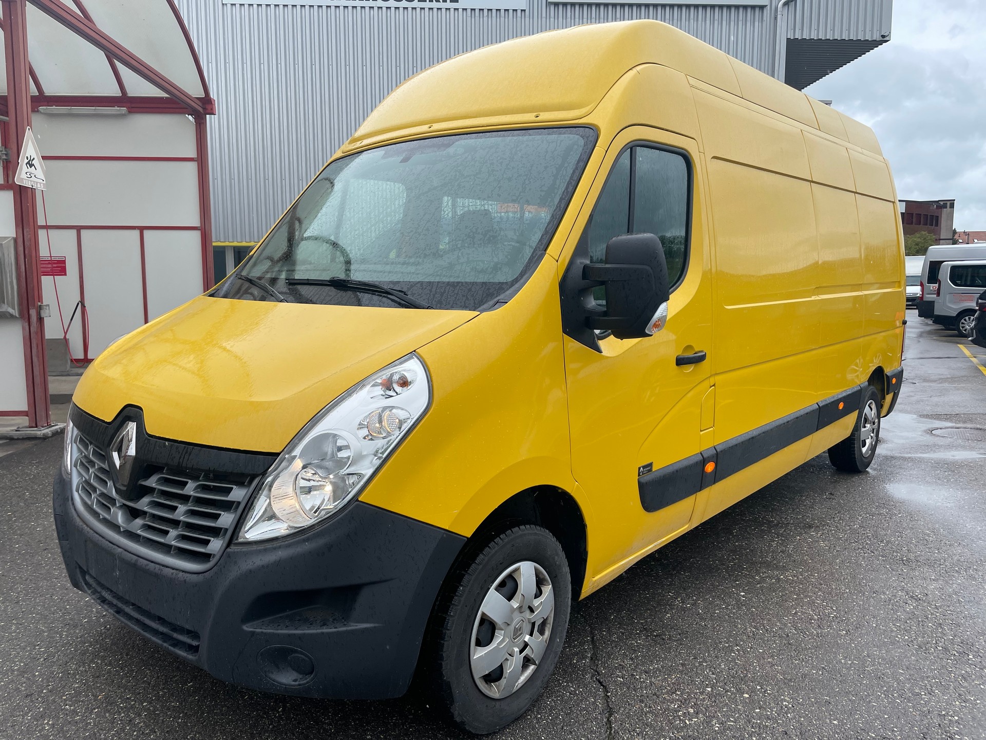 RENAULT Master T35 2.3dCi 130 L3H3