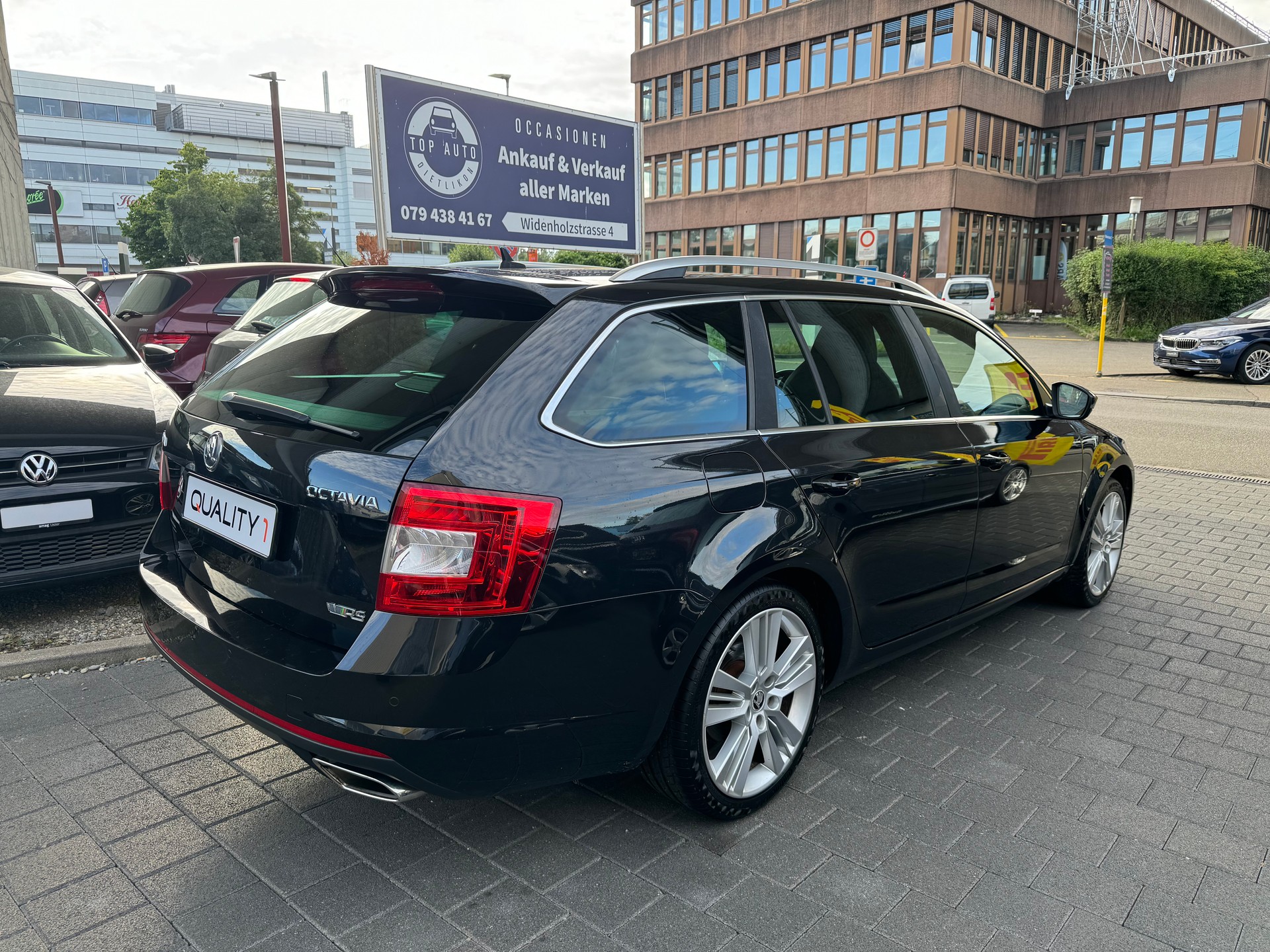 SKODA Octavia Combi 2.0 TSI RS DSG-image-1
