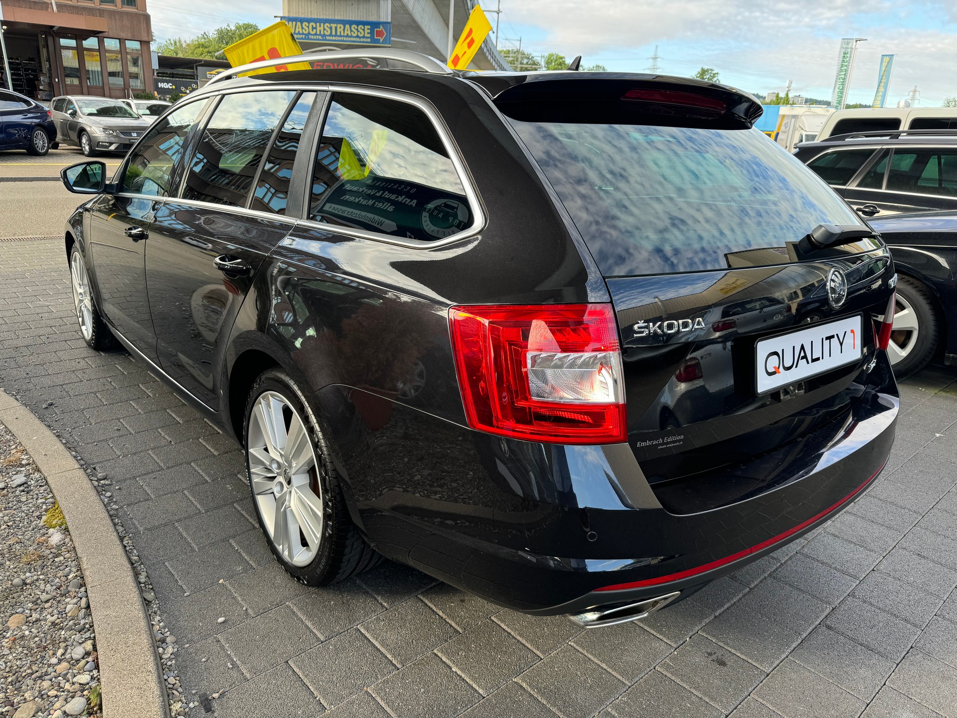 SKODA Octavia Combi 2.0 TSI RS DSG-image-2