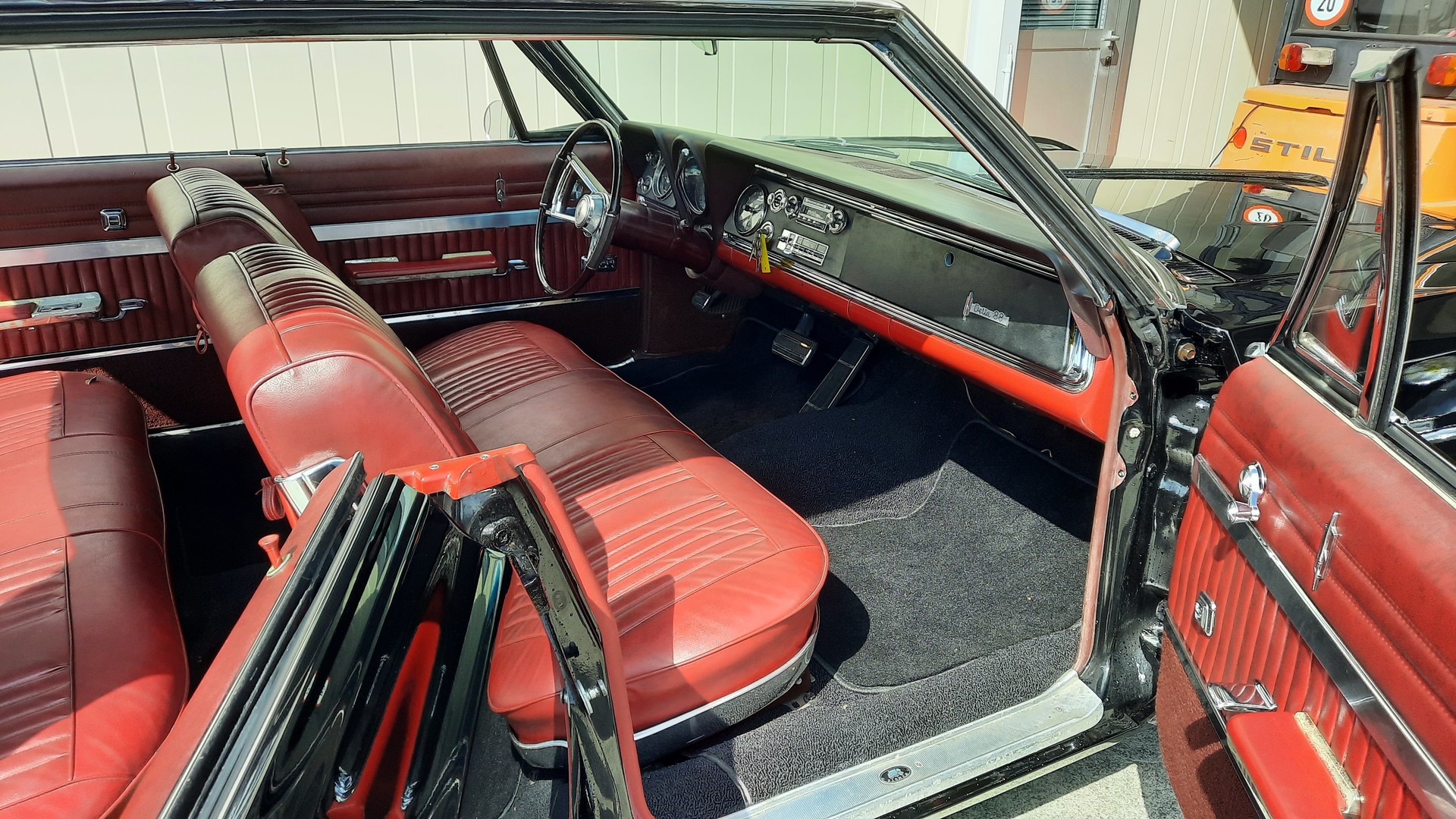 OLDSMOBILE 88-image-6