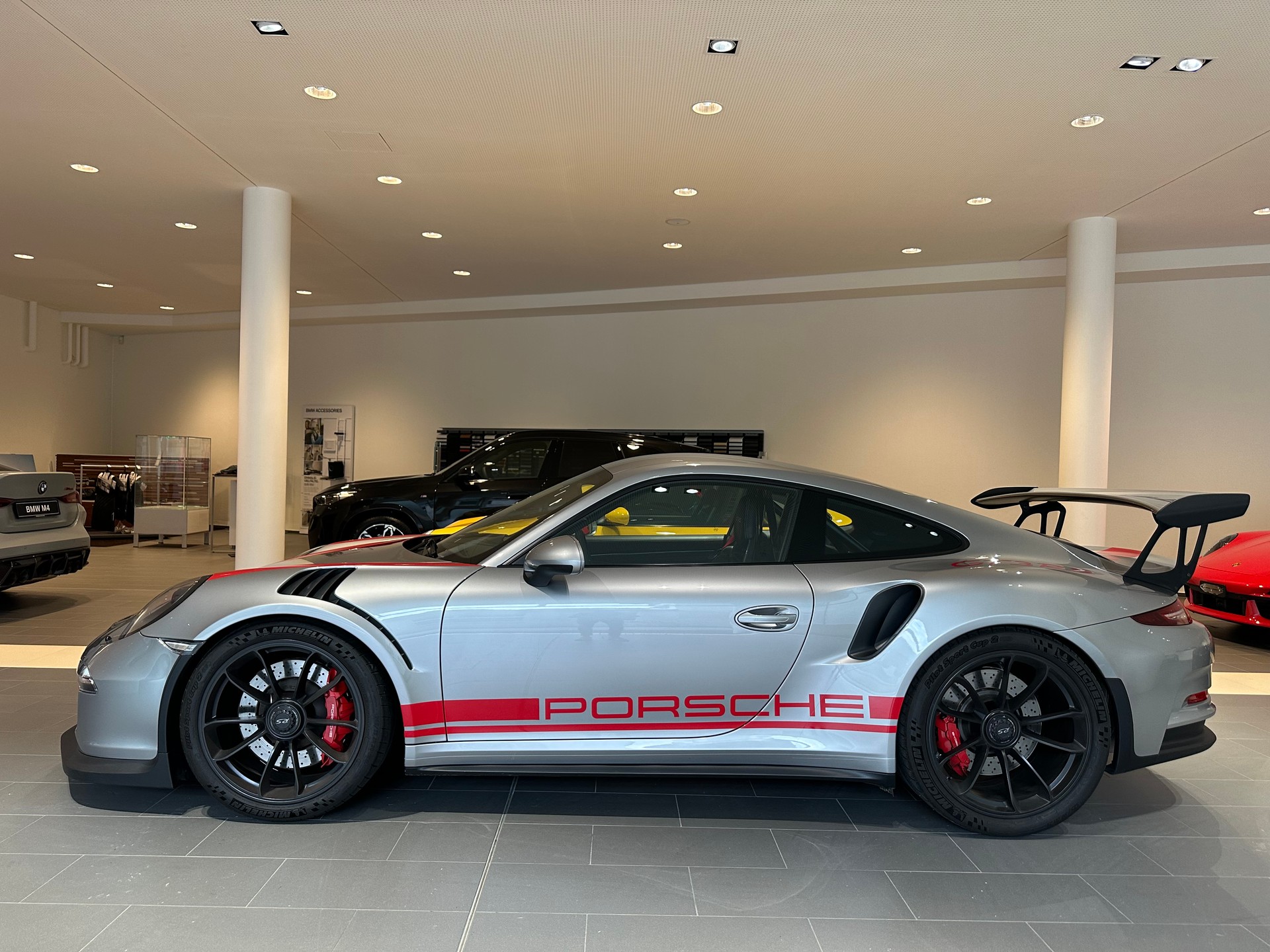 PORSCHE 911 GT3 RS PDK-showroom-element-1