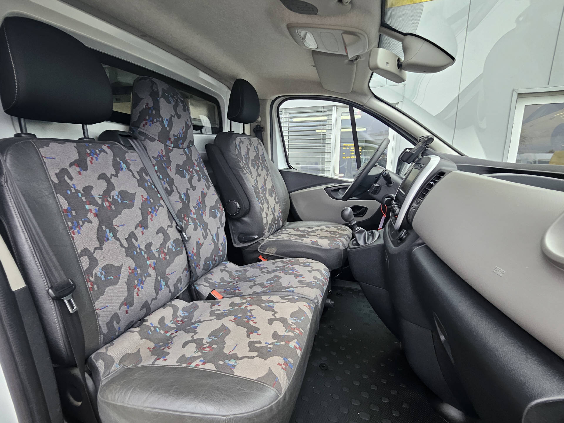 RENAULT Trafic Kaw. 2.9 t L2 H2 1.6 dCi 125 TwinTurbo Business * Hochdach *-image-9