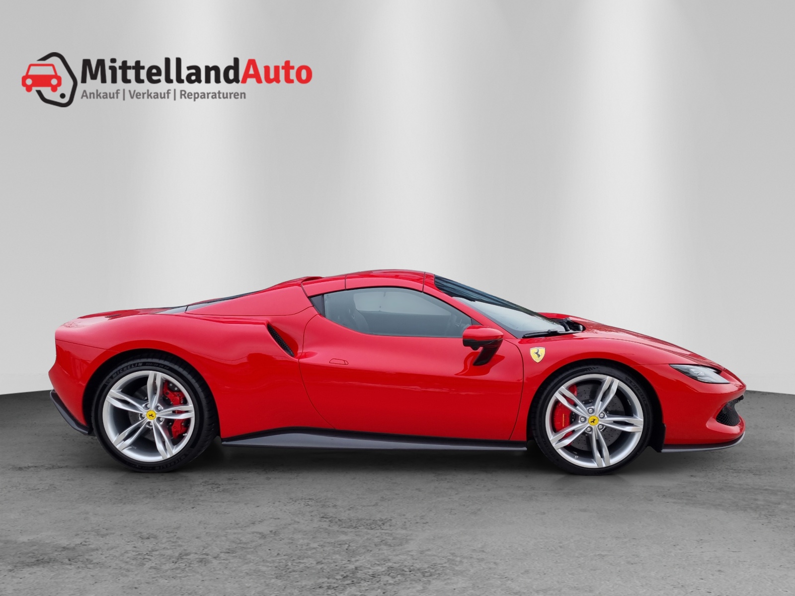 FERRARI 296 GTS-showroom-element-3