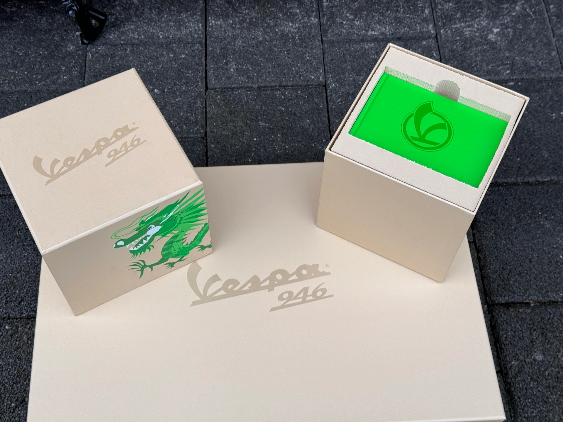 PIAGGIO Vespa 946 125 Dragon-image-6