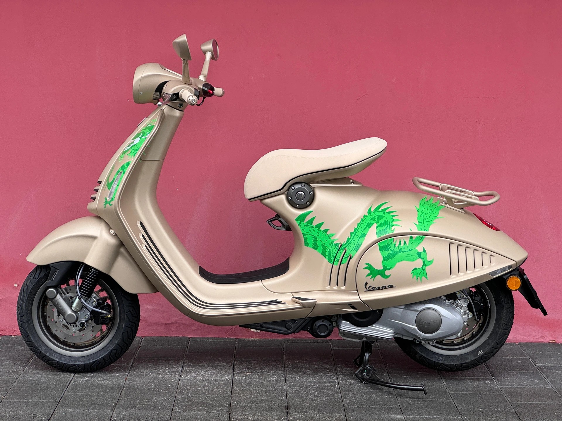 PIAGGIO Vespa 946 125 Dragon-image-13