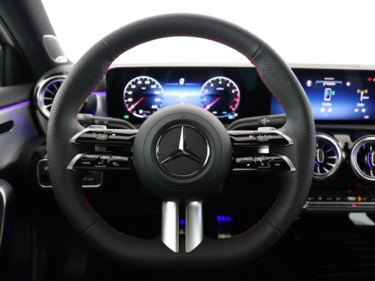 MERCEDES-BENZ A 200 7G-DCT-image-10