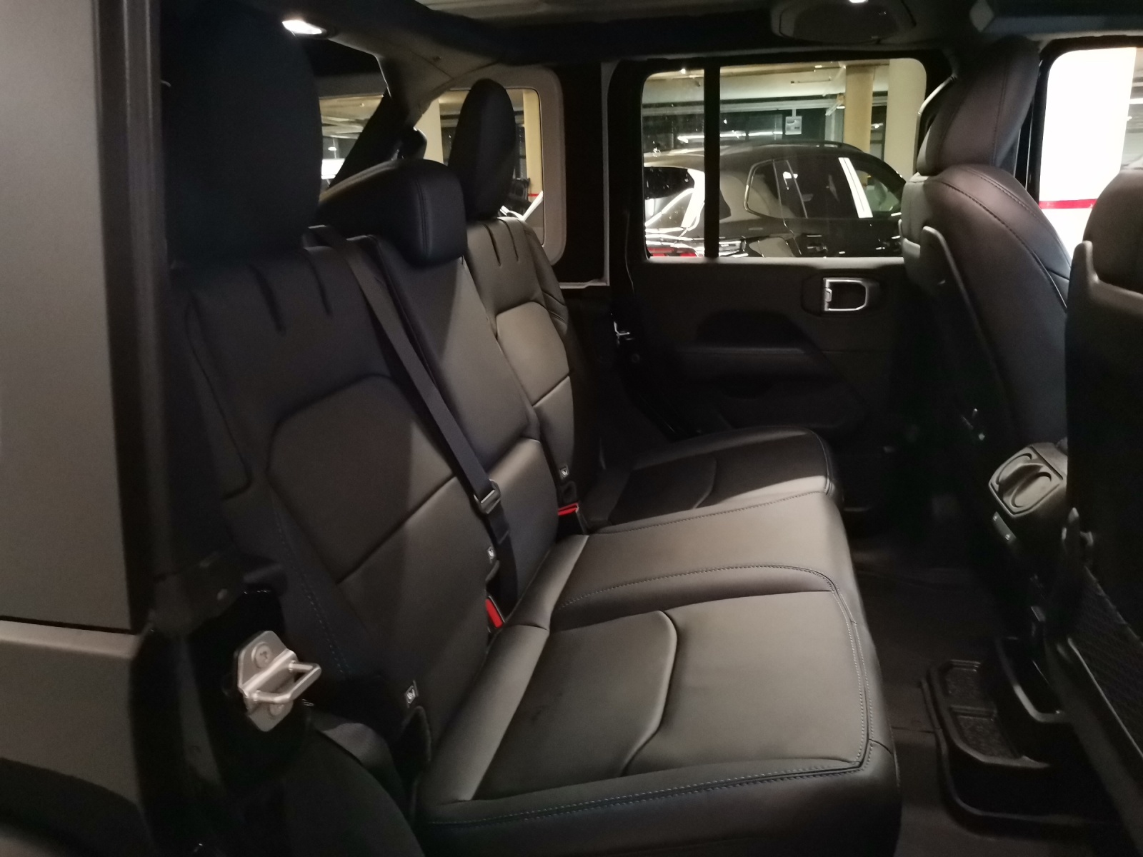 JEEP Wrangler 2.0 Turbo Rubicon Black Kite Unlimited 4xe-image-9