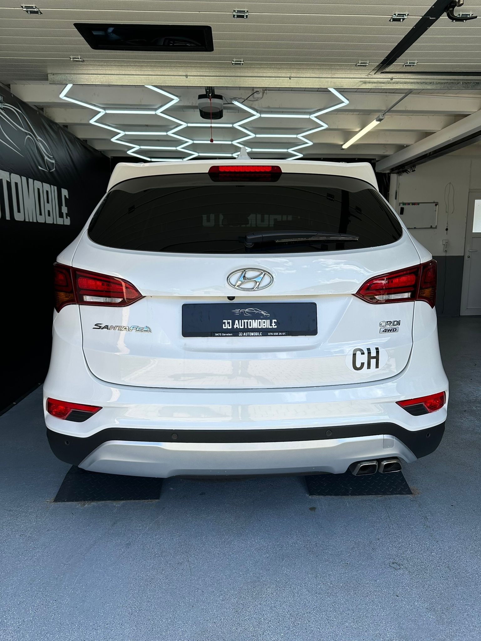 HYUNDAI Santa Fe 2.2 CRDI Vertex 4WD Automatic-image-4