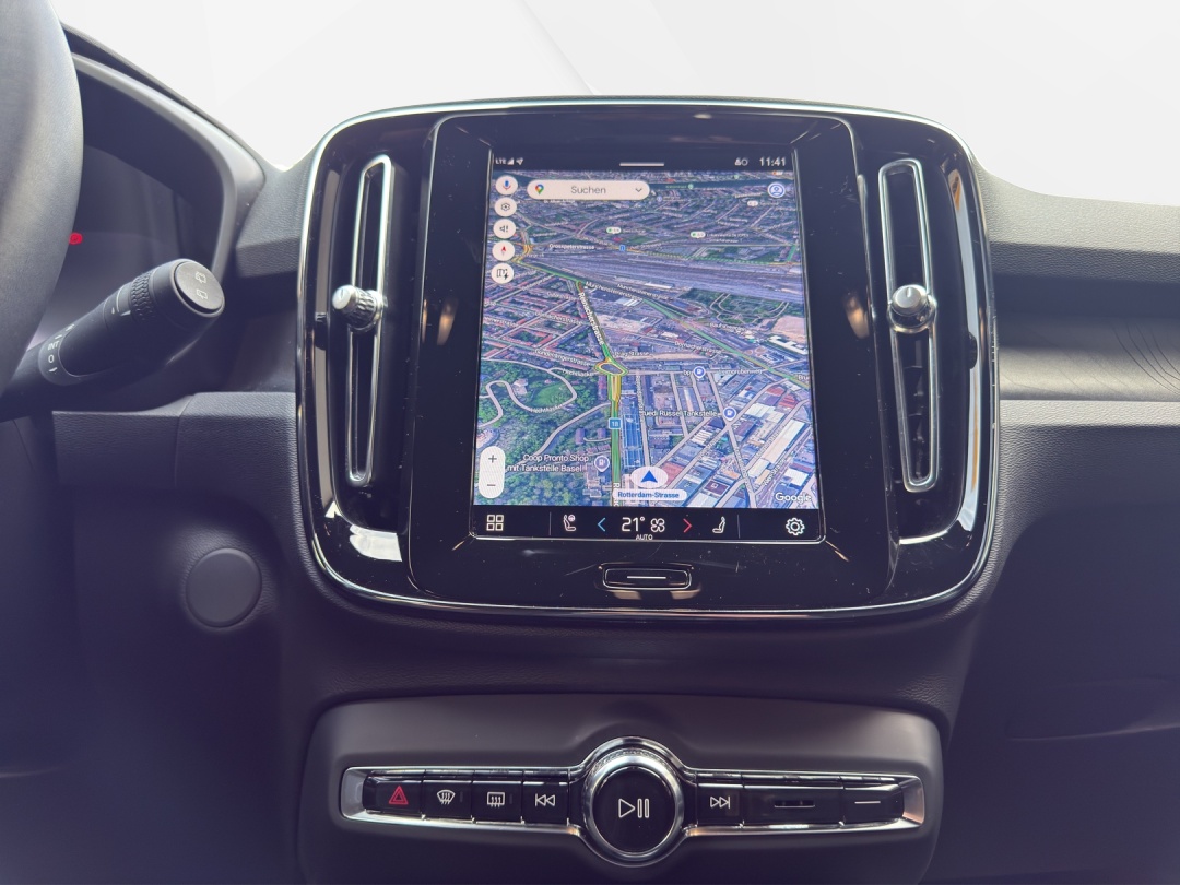 VOLVO XC40 Recharge P6 Plus FWD-image-13