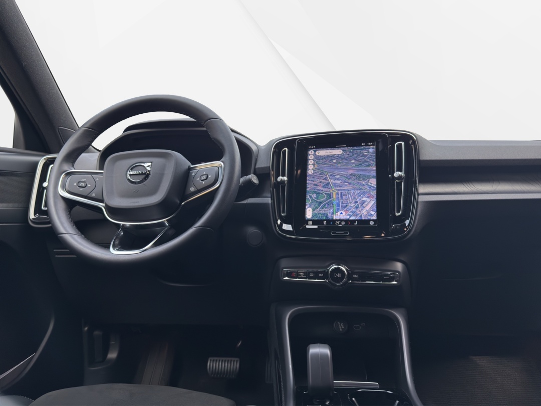 VOLVO XC40 Recharge P6 Plus FWD-image-9