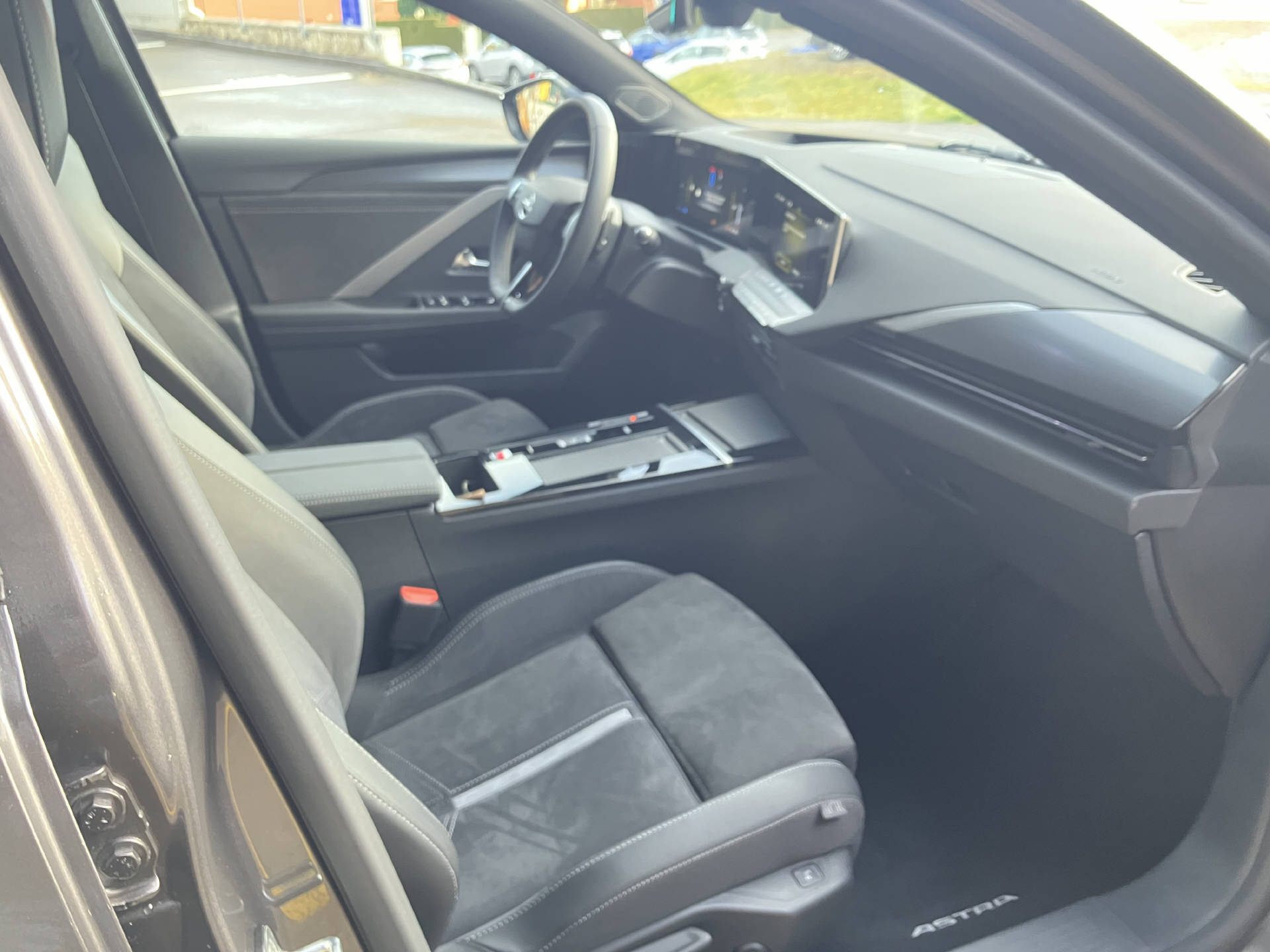 OPEL Astra Sports Tourer 1.6 PHEV Turbo GSe-image-2