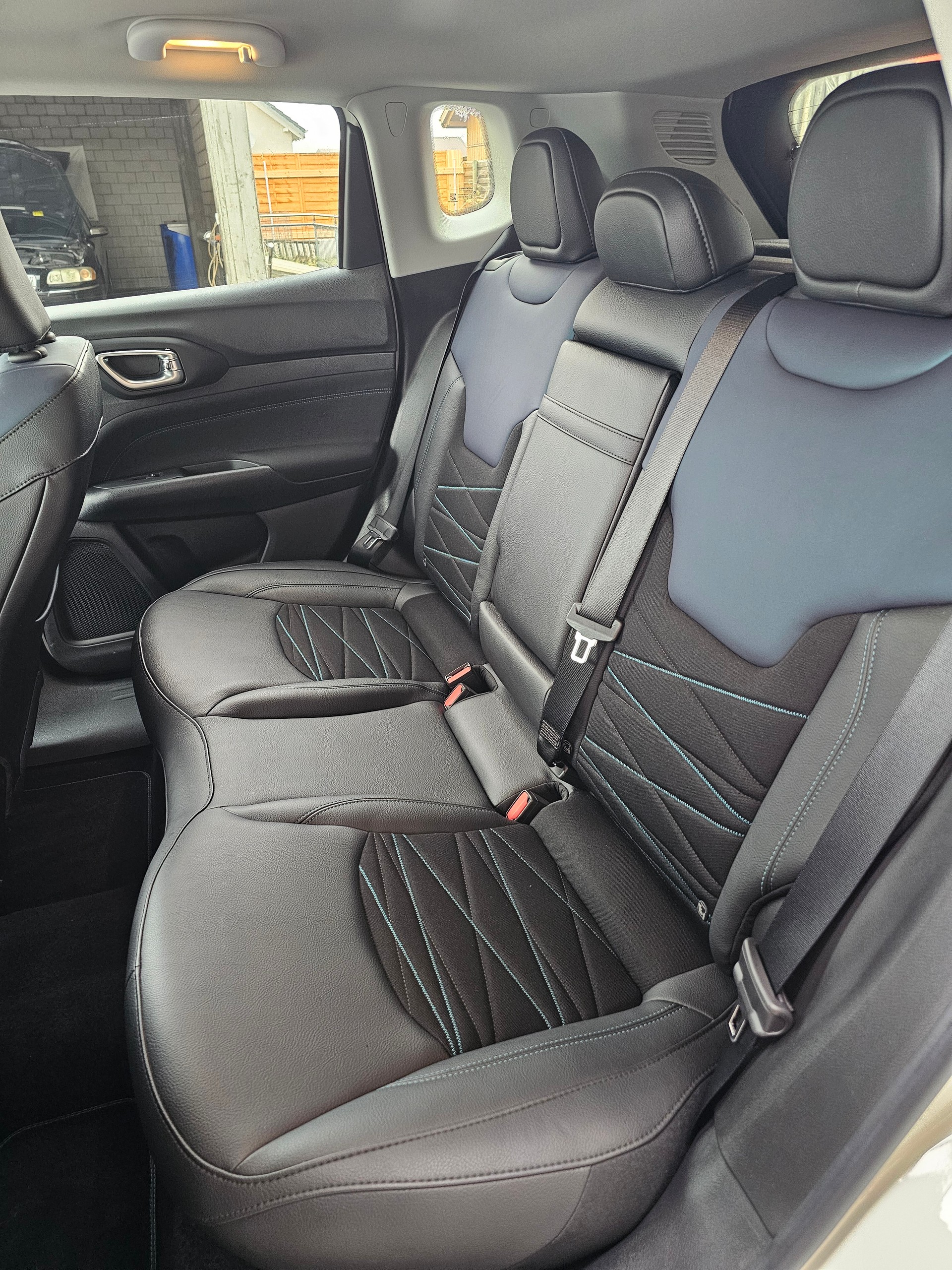 JEEP Compass 1.3 T PHEV Upland AWD-image-9