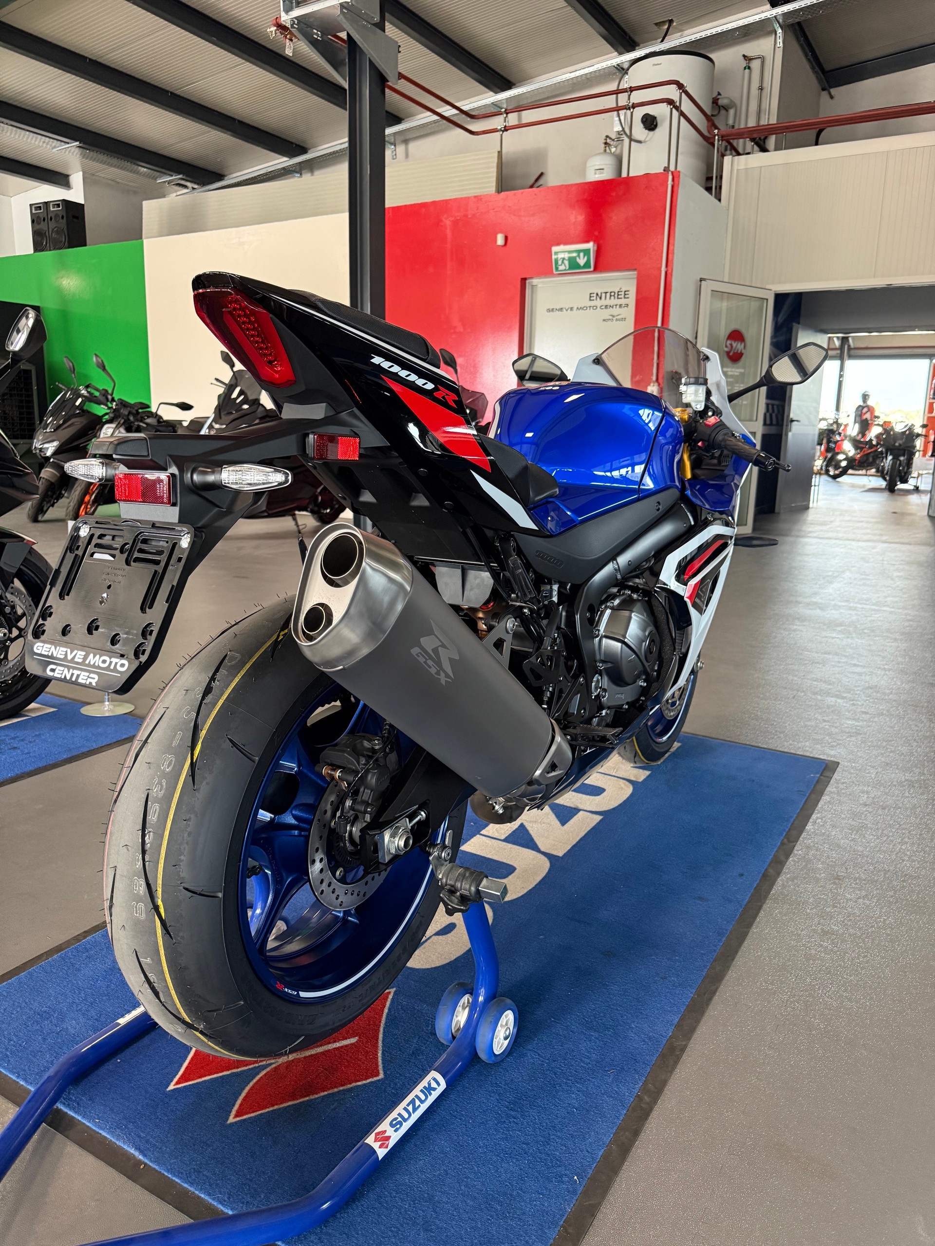 SUZUKI GSX-R1000R 40th Anniversary Edition-showroom-element-2