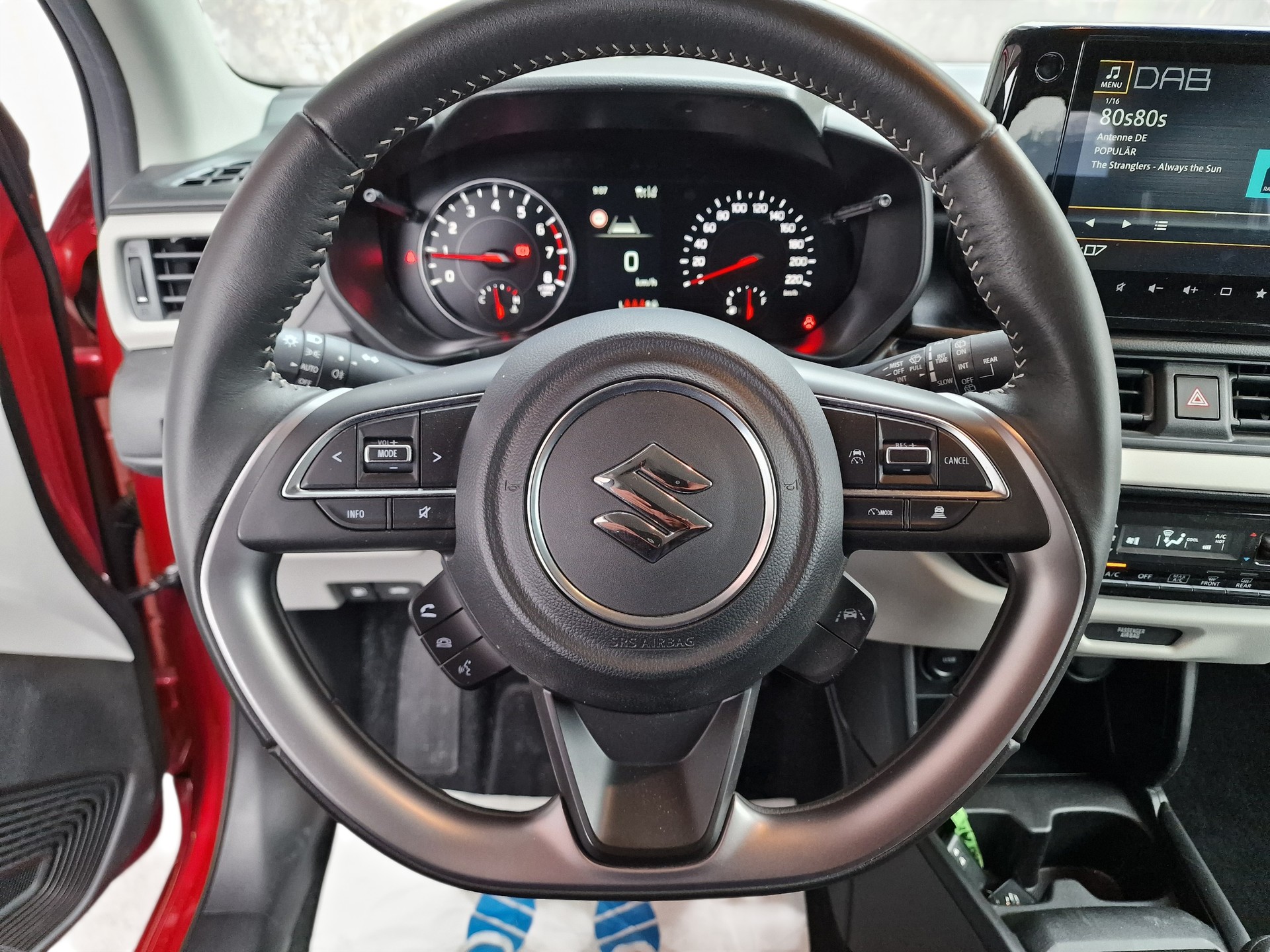 SUZUKI Swift 1.2 Compact Top Hybrid 4x4 36Mt Garantie-image-11