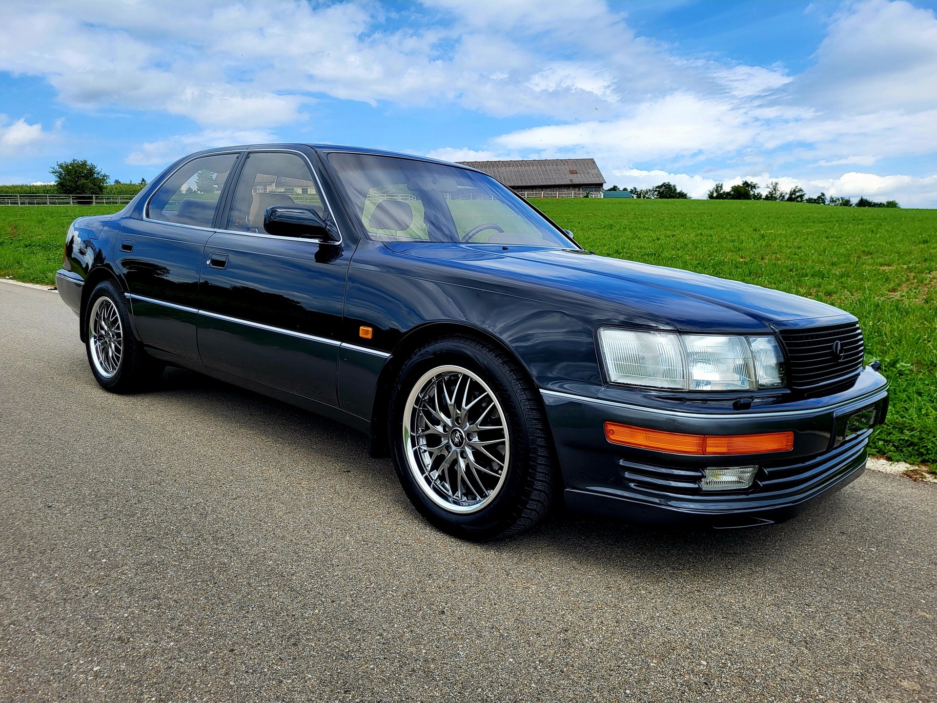 LEXUS LS 400 Automatic-image-2