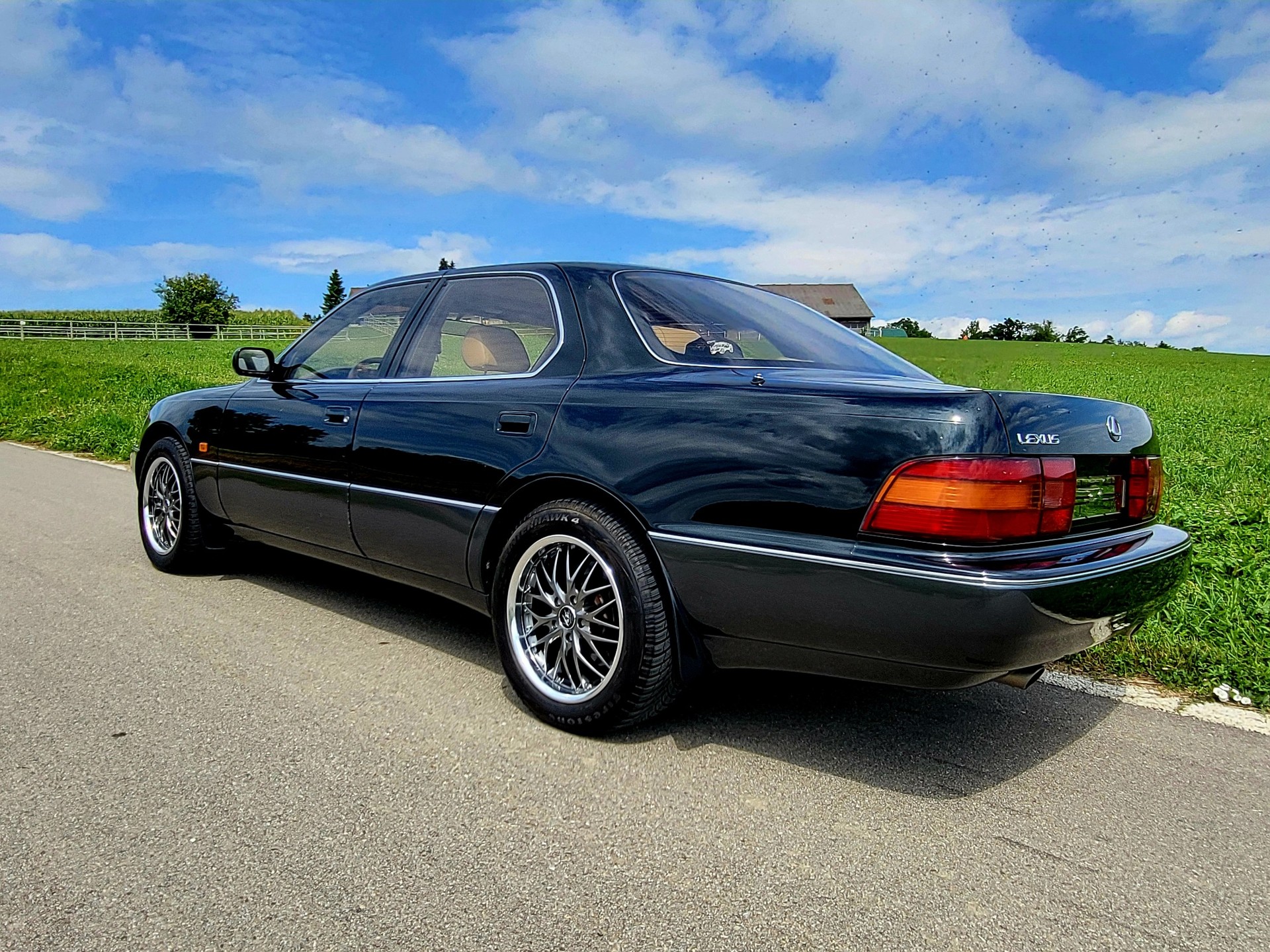 LEXUS LS 400 Automatic-image-1