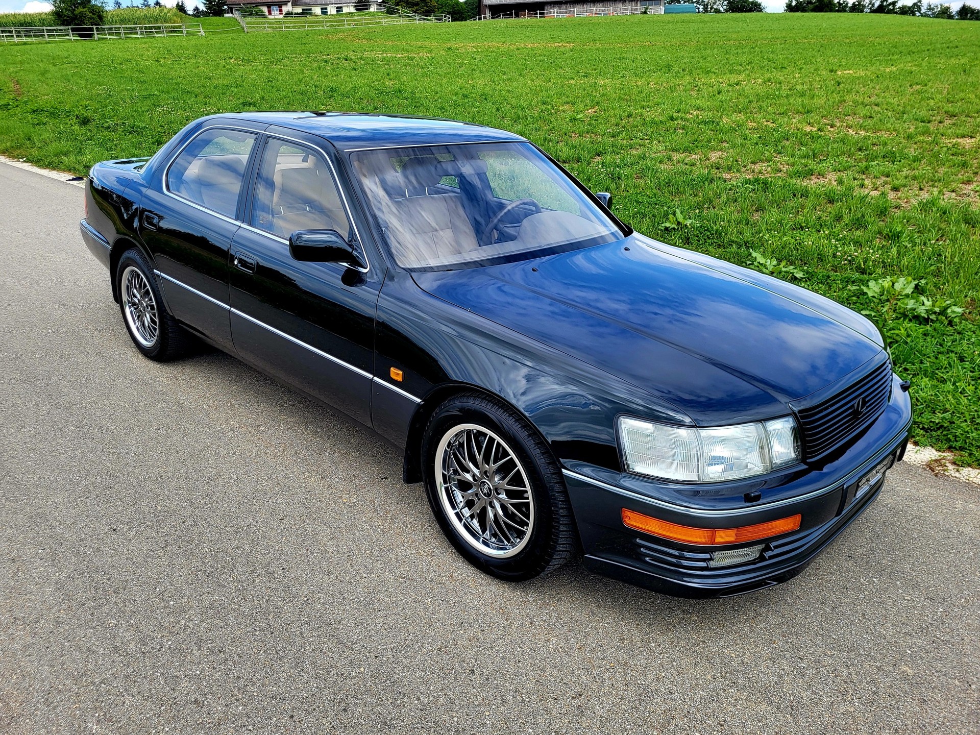 LEXUS LS 400 Automatic-image-4