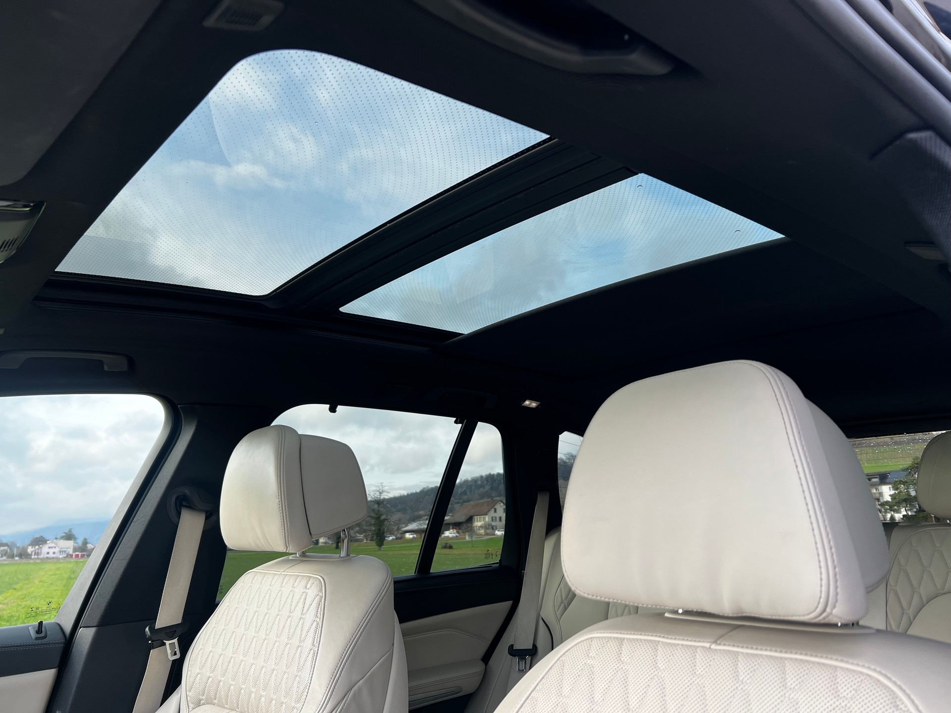 BMW X5 xDrive M50d Steptronic-image-11